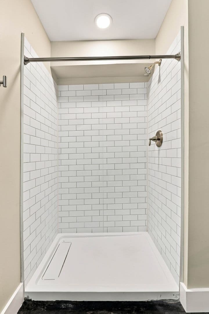 Lancaster Apartment: 227 N Prince St