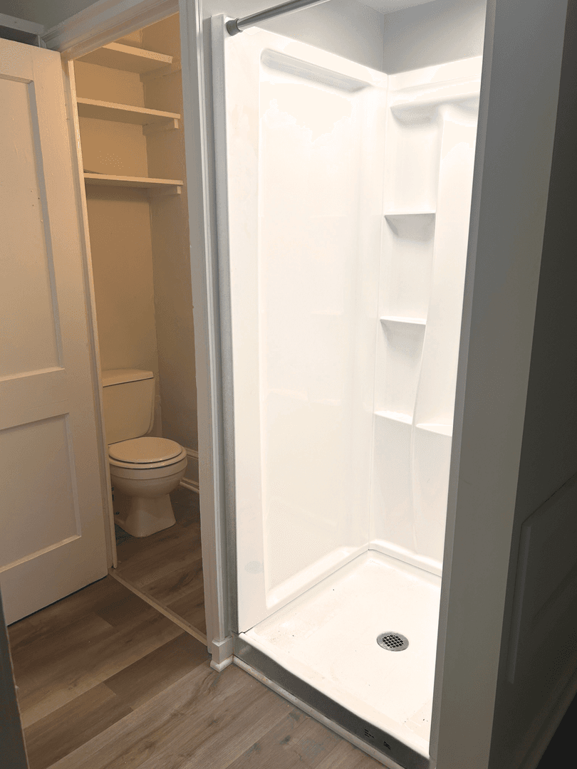Lancaster Apartment: 142 S Prince St