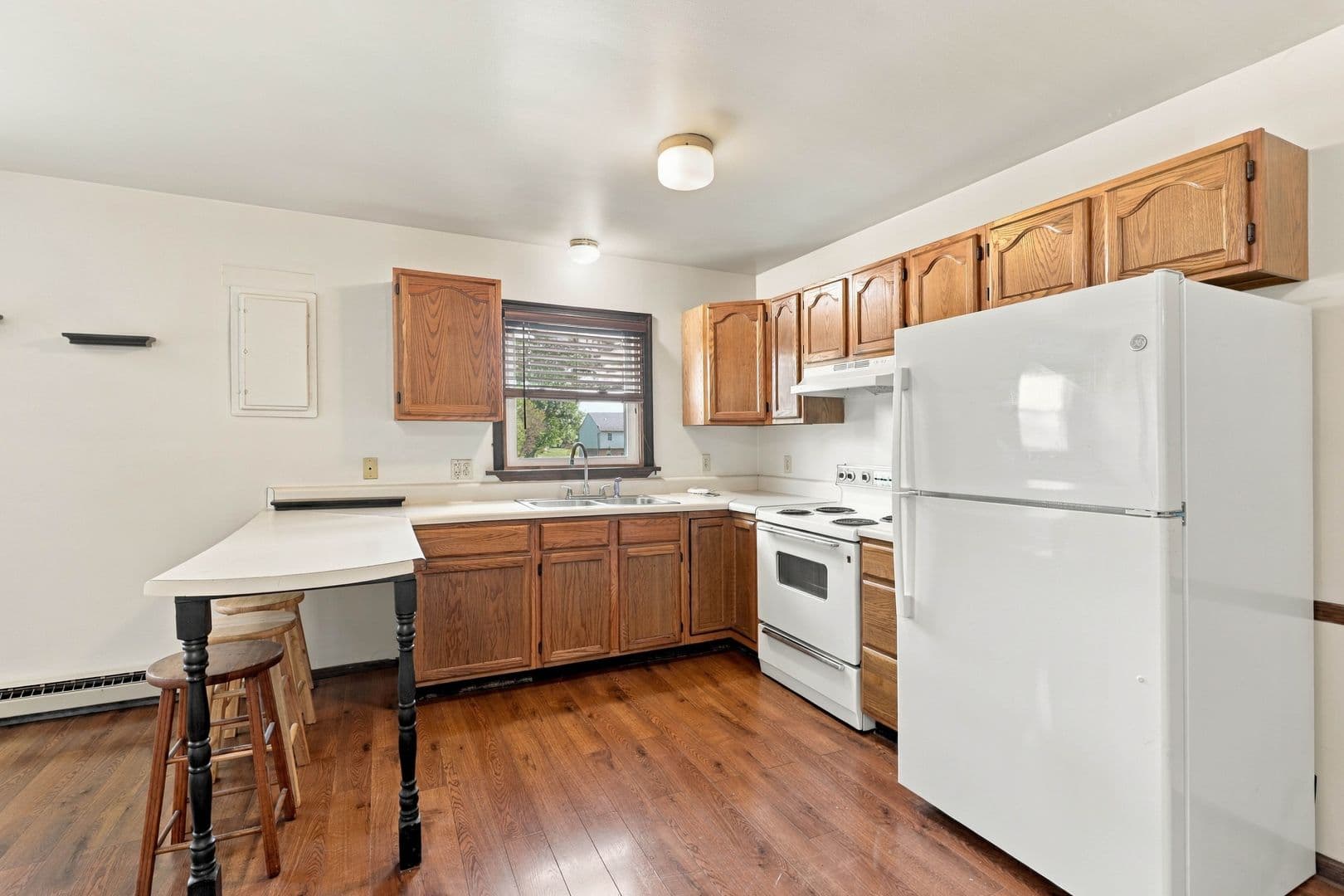 Lancaster Apartment: 2137 Old Philadelphia Pike