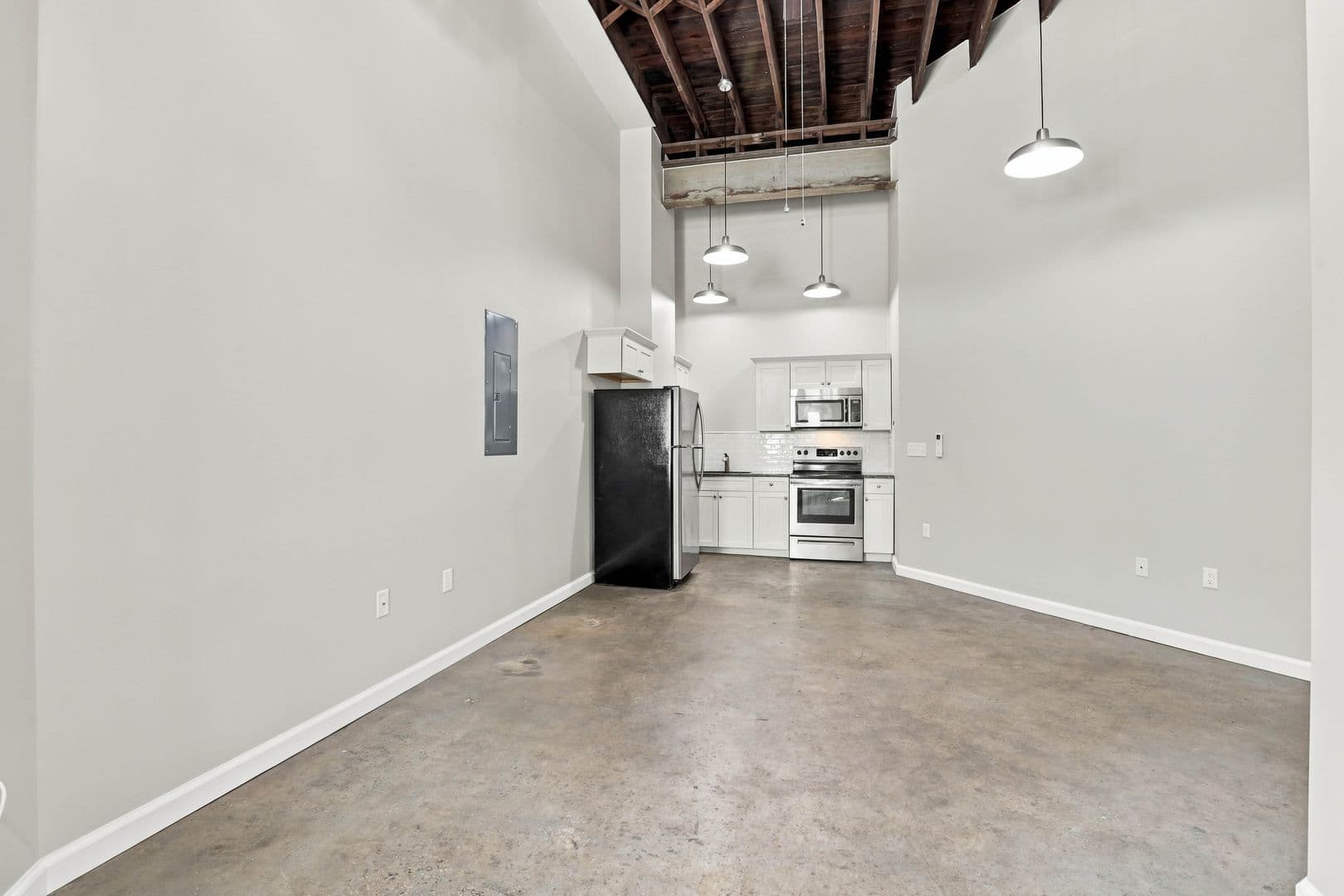 Lancaster Apartment: 283 E Madison Street