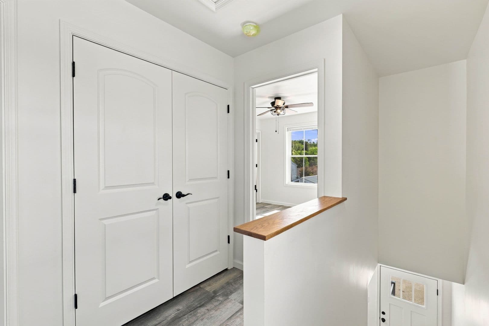 Columbia Apartment: 750 S 9th St