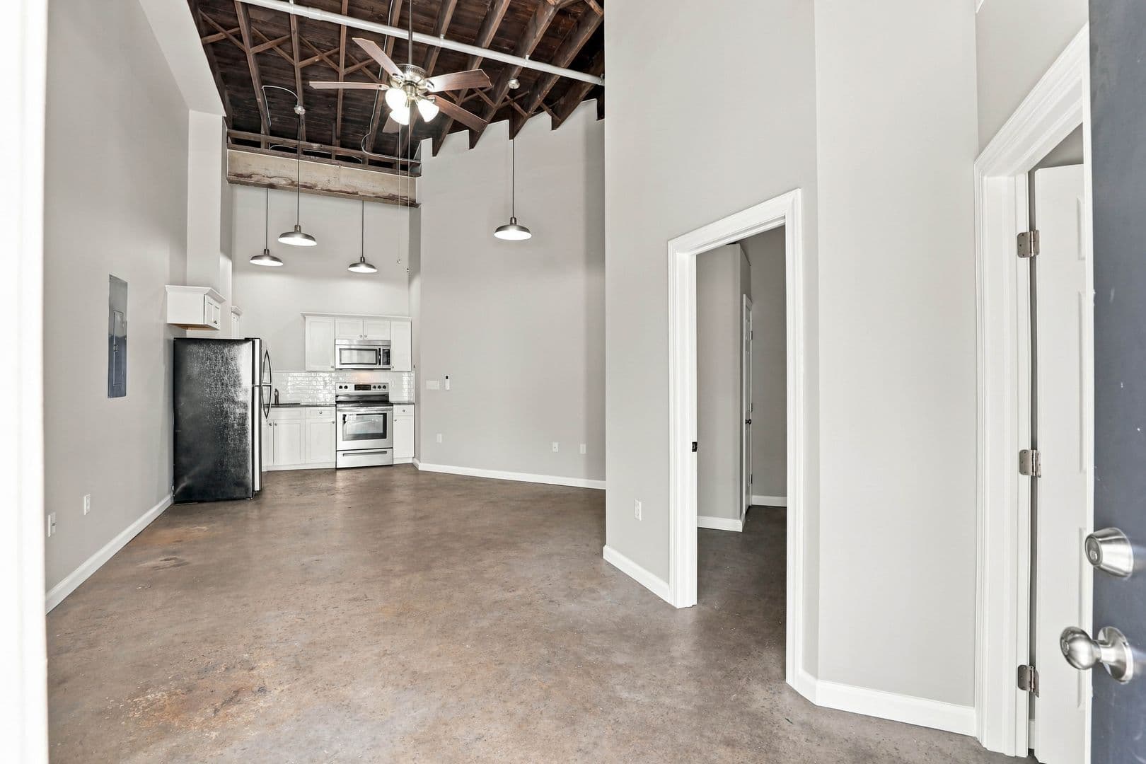 Lancaster Apartment: 283 E Madison Street