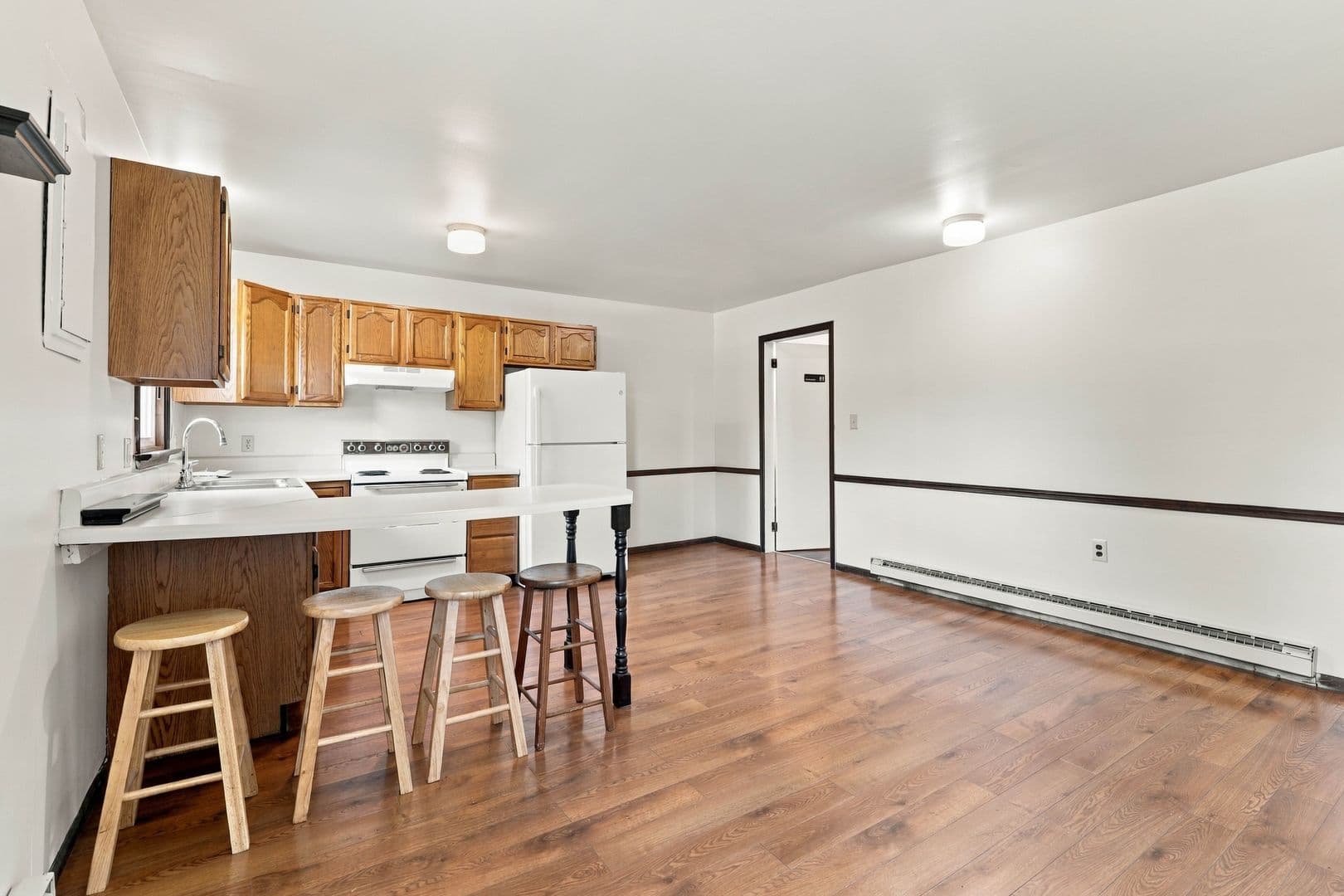Lancaster Apartment: 2137 Old Philadelphia Pike