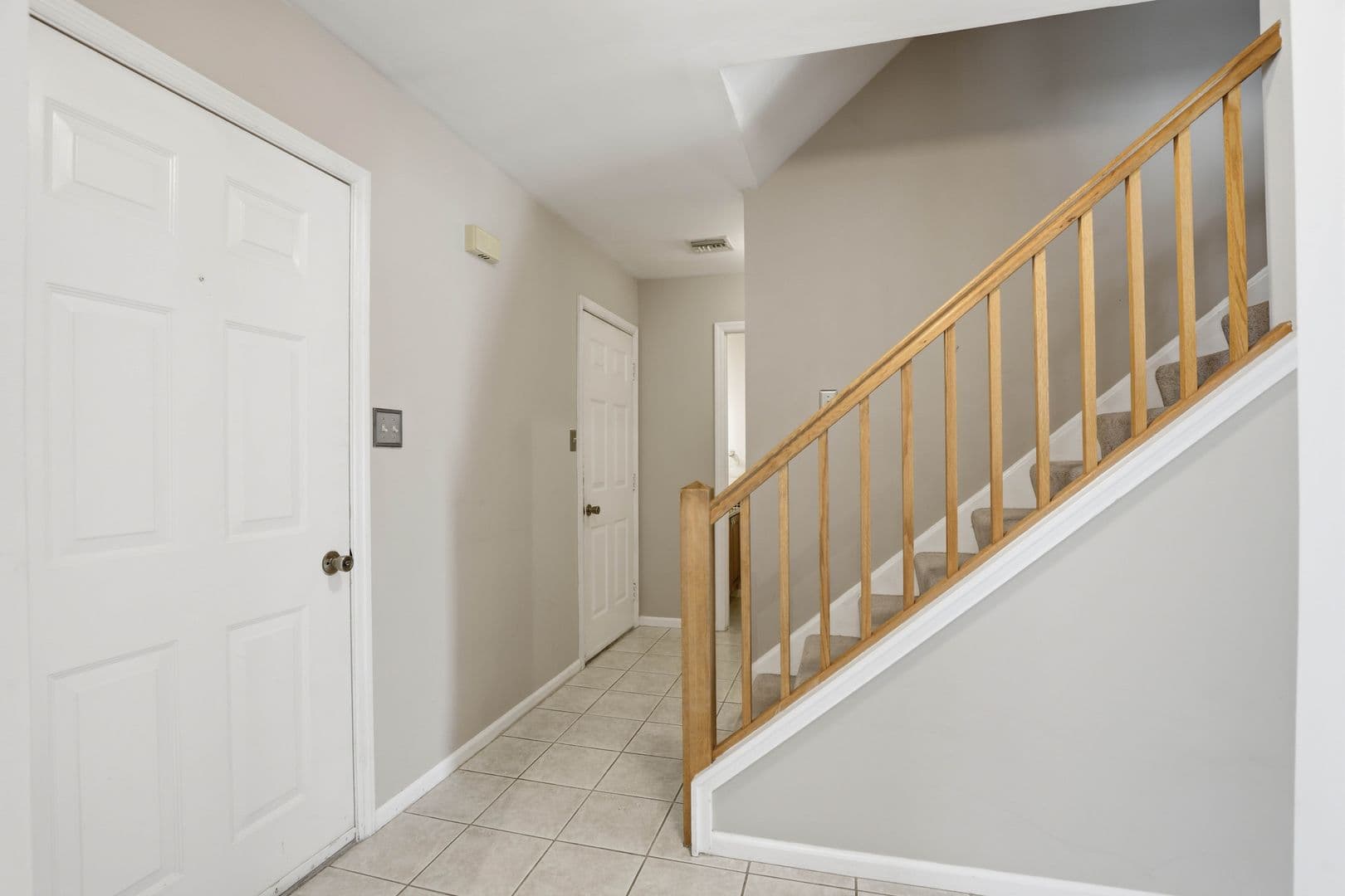 Lancaster House: 106 Spring Ridge Ct