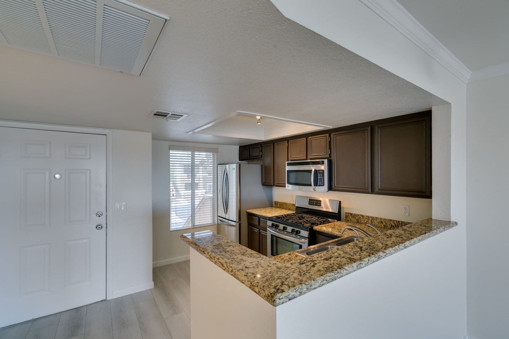 Las Vegas Condo: 8070 W. Russell Rd Unit 2026 BLDG 6