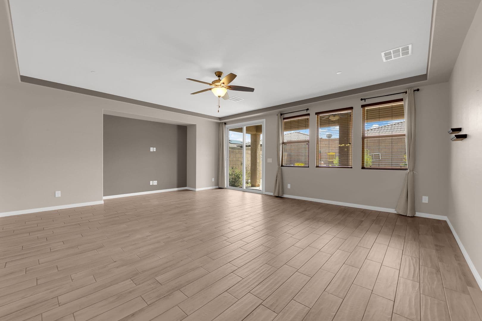 Henderson House: 279 Via San Gabriella