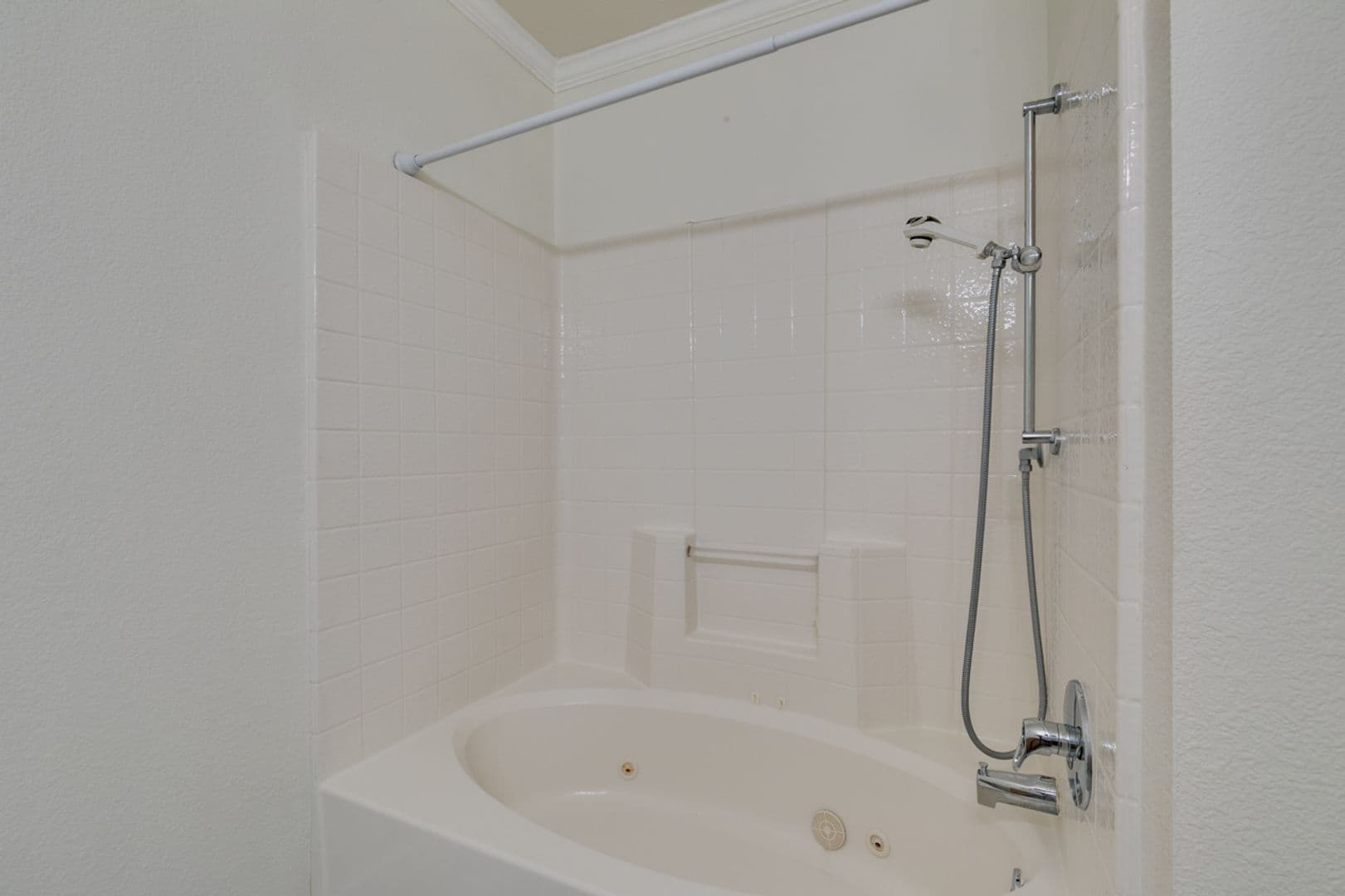 Las Vegas Condo: 8070 W. Russell Rd Unit 2026 BLDG 6