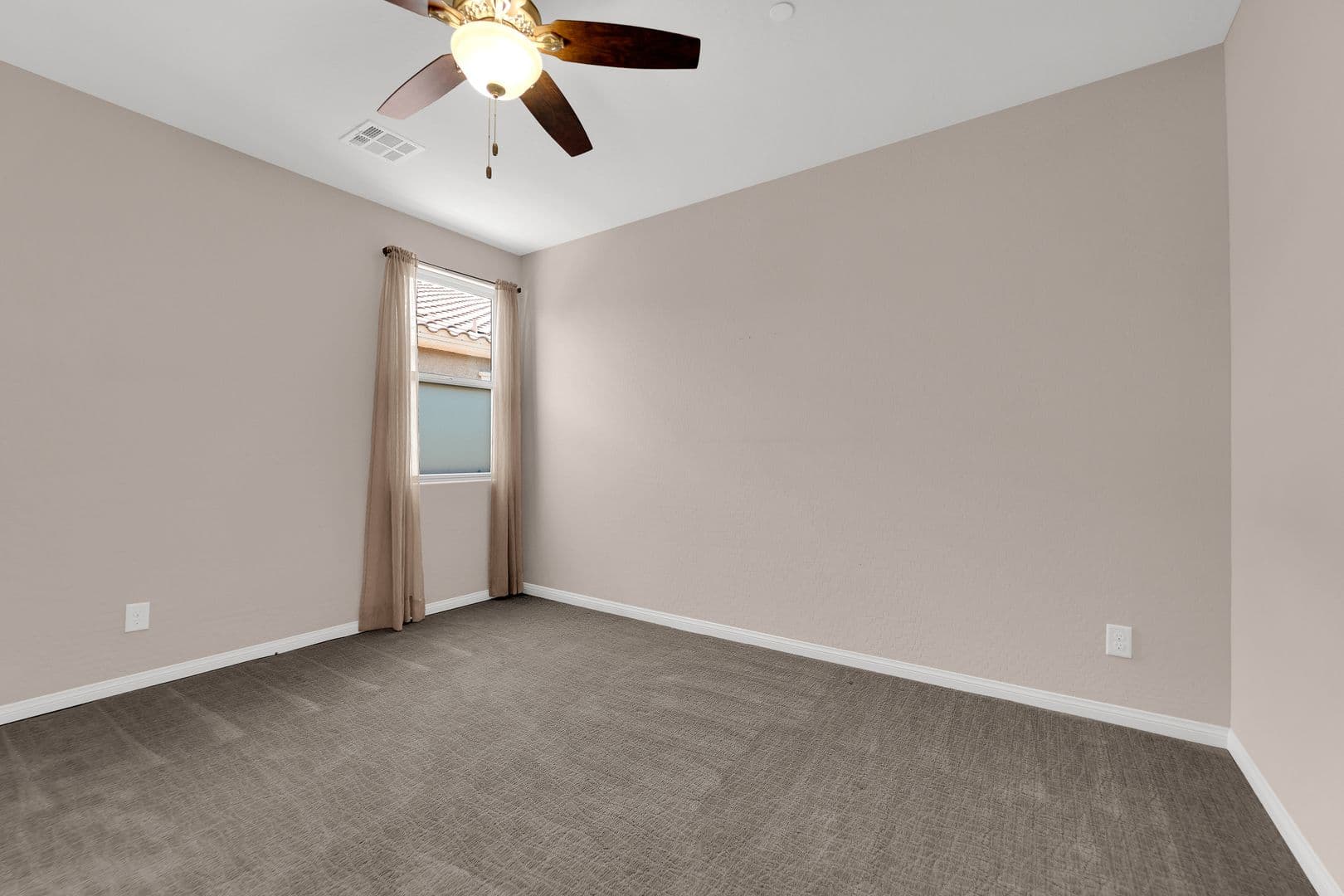 Henderson House: 279 Via San Gabriella