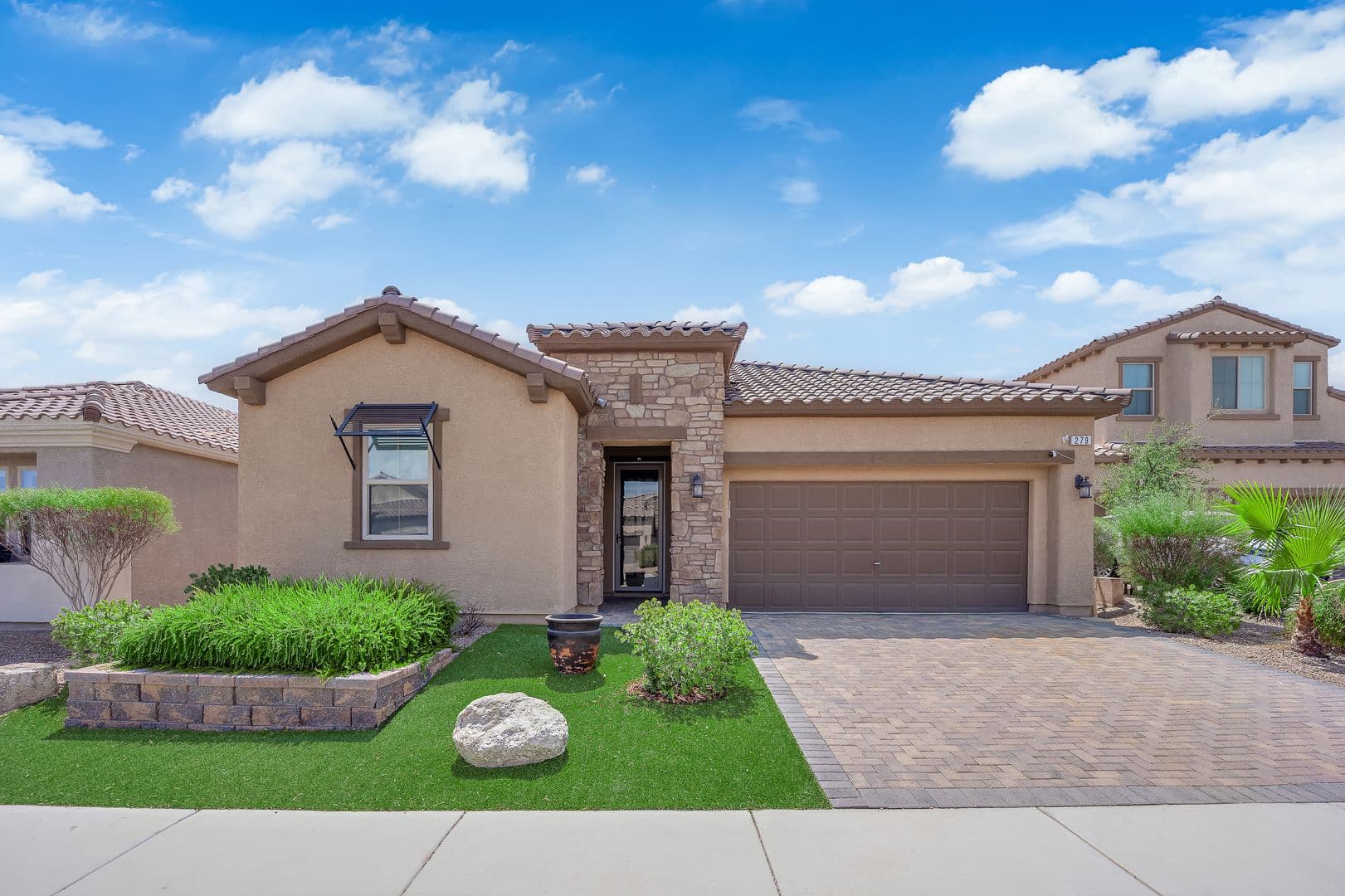 Henderson House: 279 Via San Gabriella