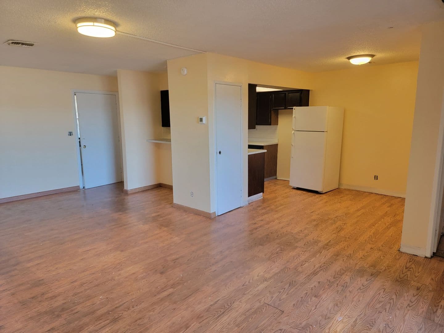 LAS VEGAS Apartment: 1773 E. Harmon Ave