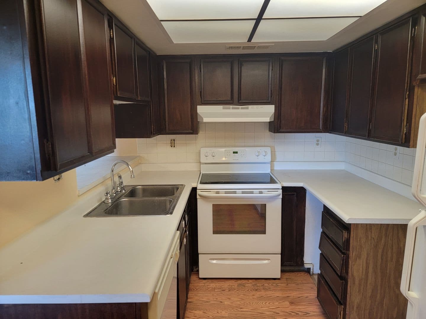 LAS VEGAS Apartment: 1773 E. Harmon Ave