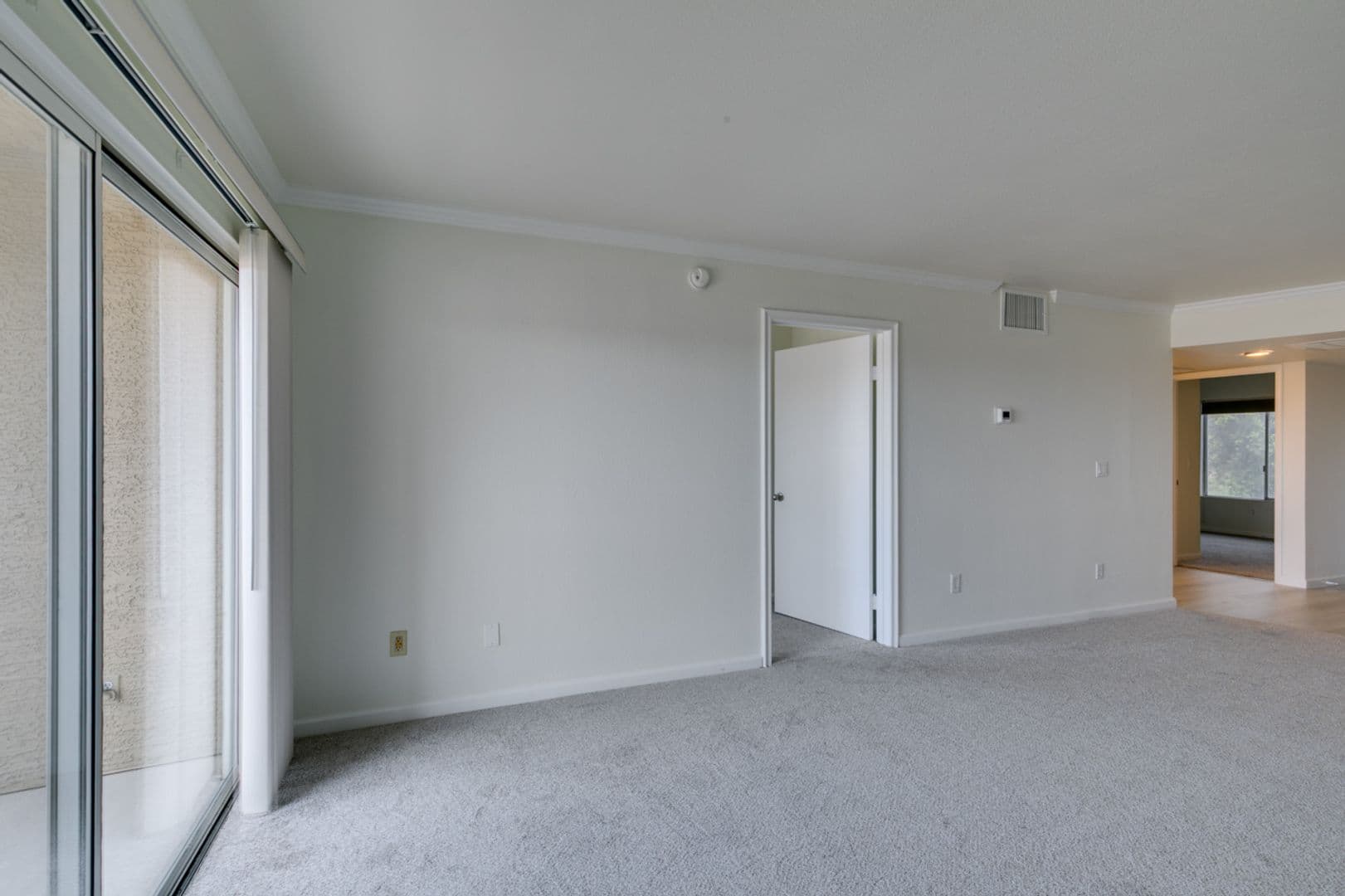 Las Vegas Condo: 8070 W. Russell Rd Unit 2026 BLDG 6