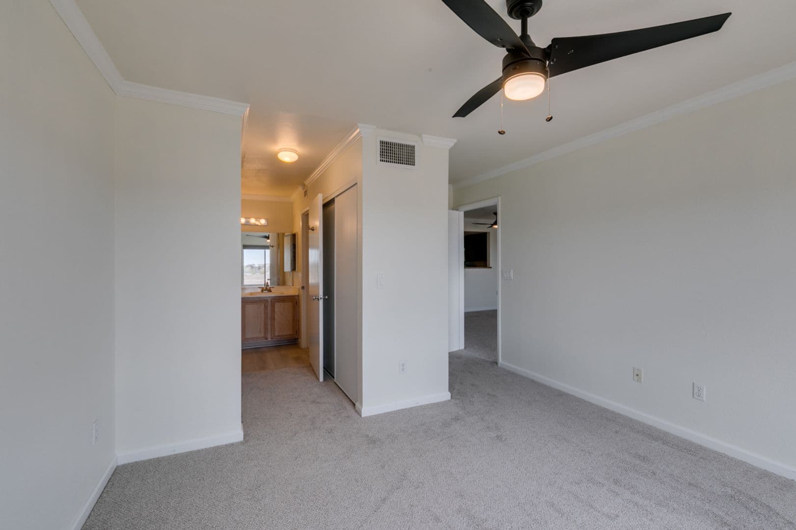Las Vegas Condo: 8070 W. Russell Rd Unit 2026 BLDG 6
