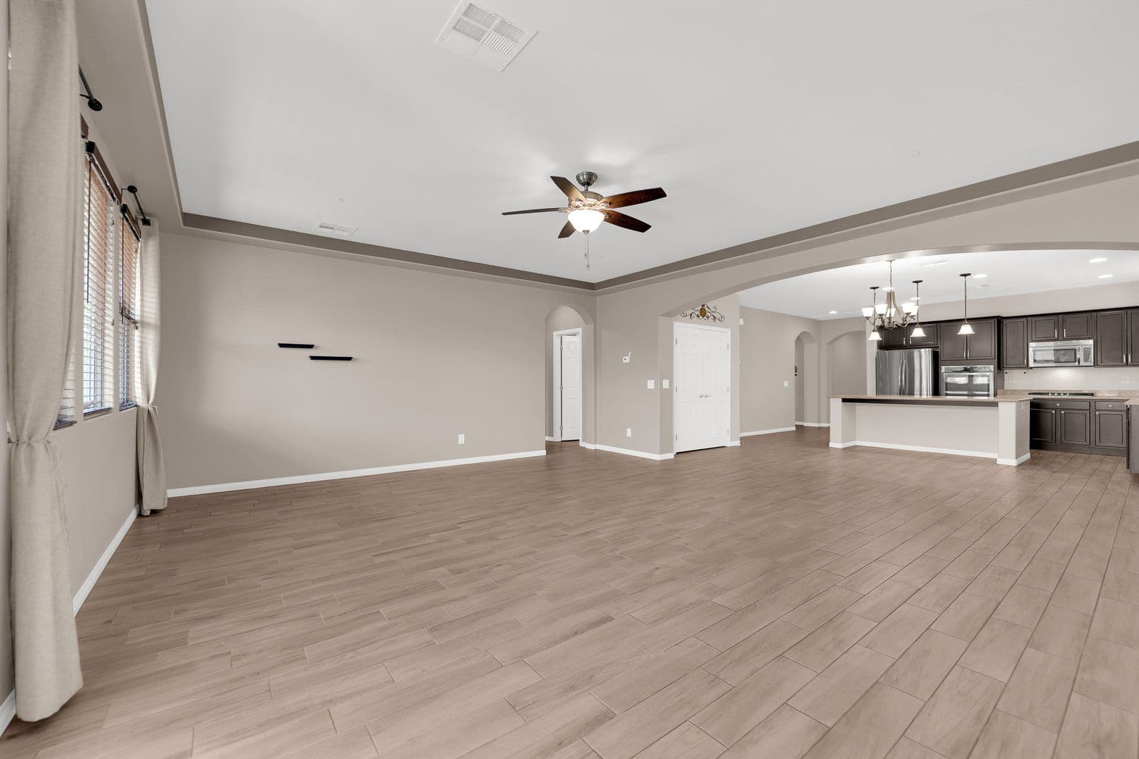 Henderson House: 279 Via San Gabriella