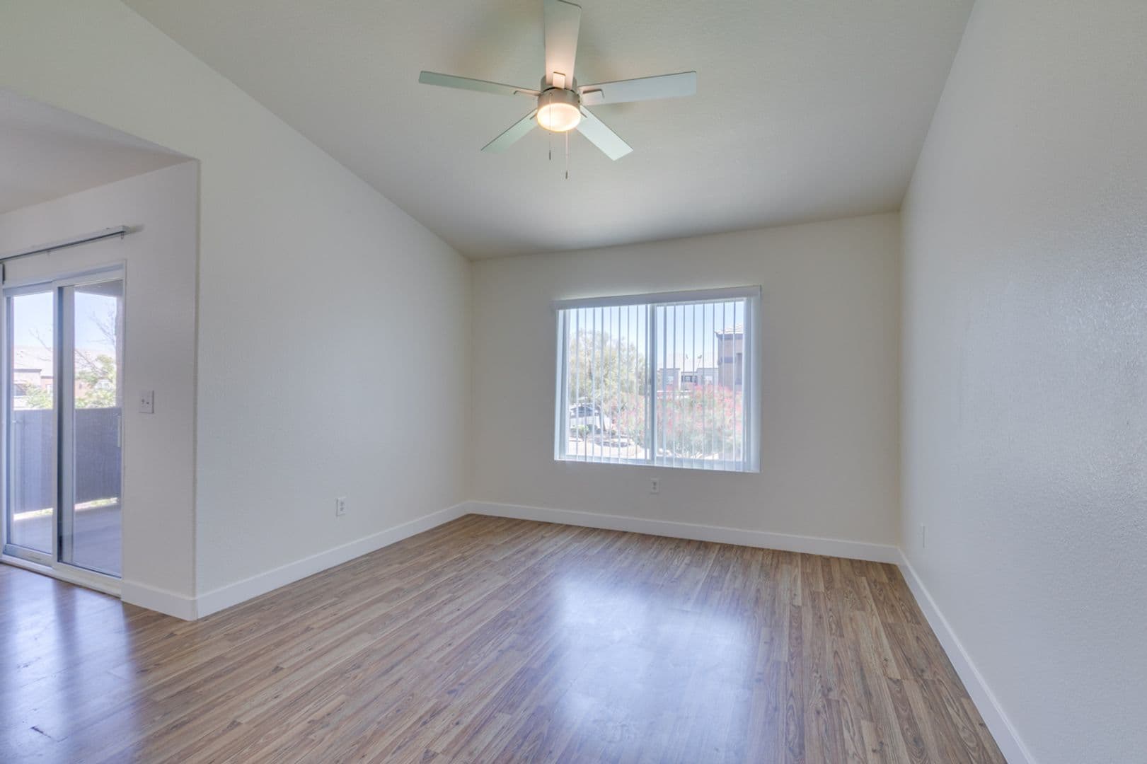 LAS VEGAS Condo: 6650 W. WARM SPRINGS ROAD UNIT 2118, BULD 16