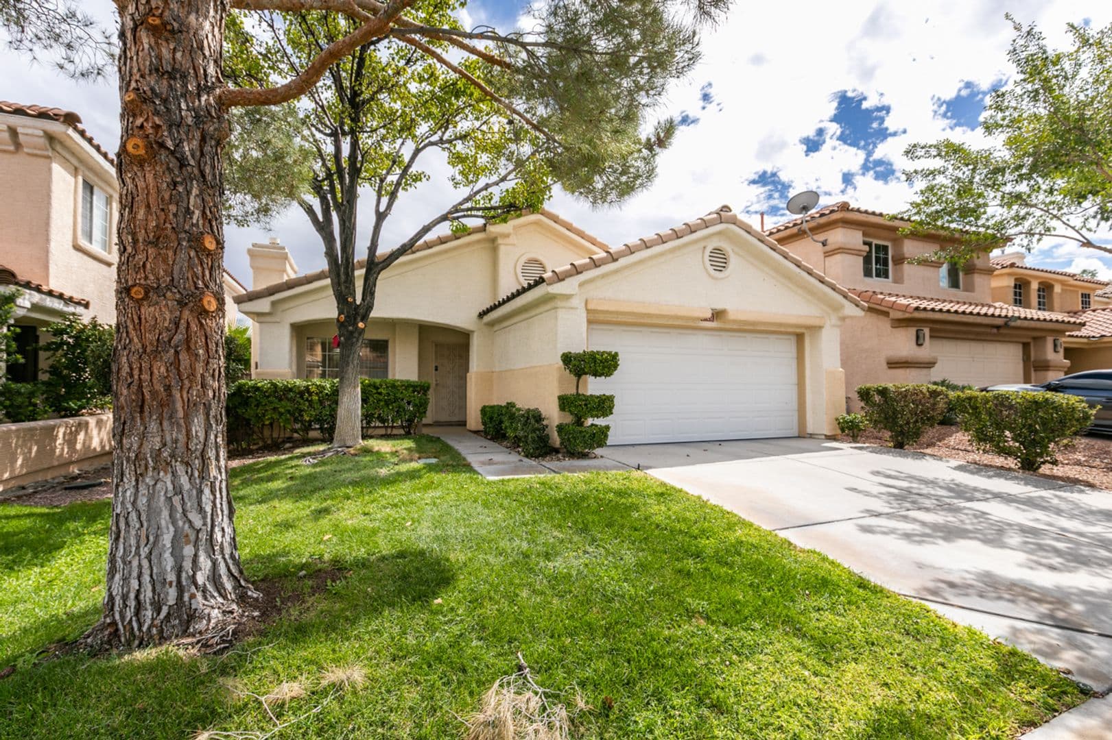 LAS VEGAS House: 1920 Sondrio Dr