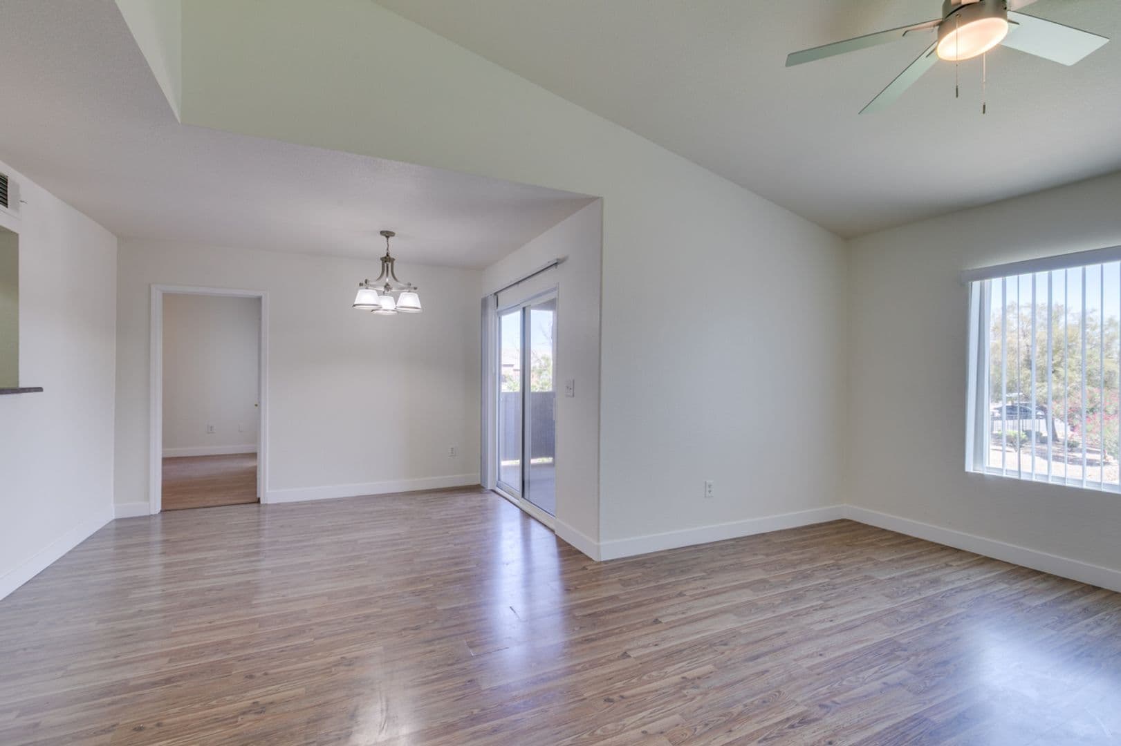LAS VEGAS Condo: 6650 W. WARM SPRINGS ROAD UNIT 2118, BULD 16