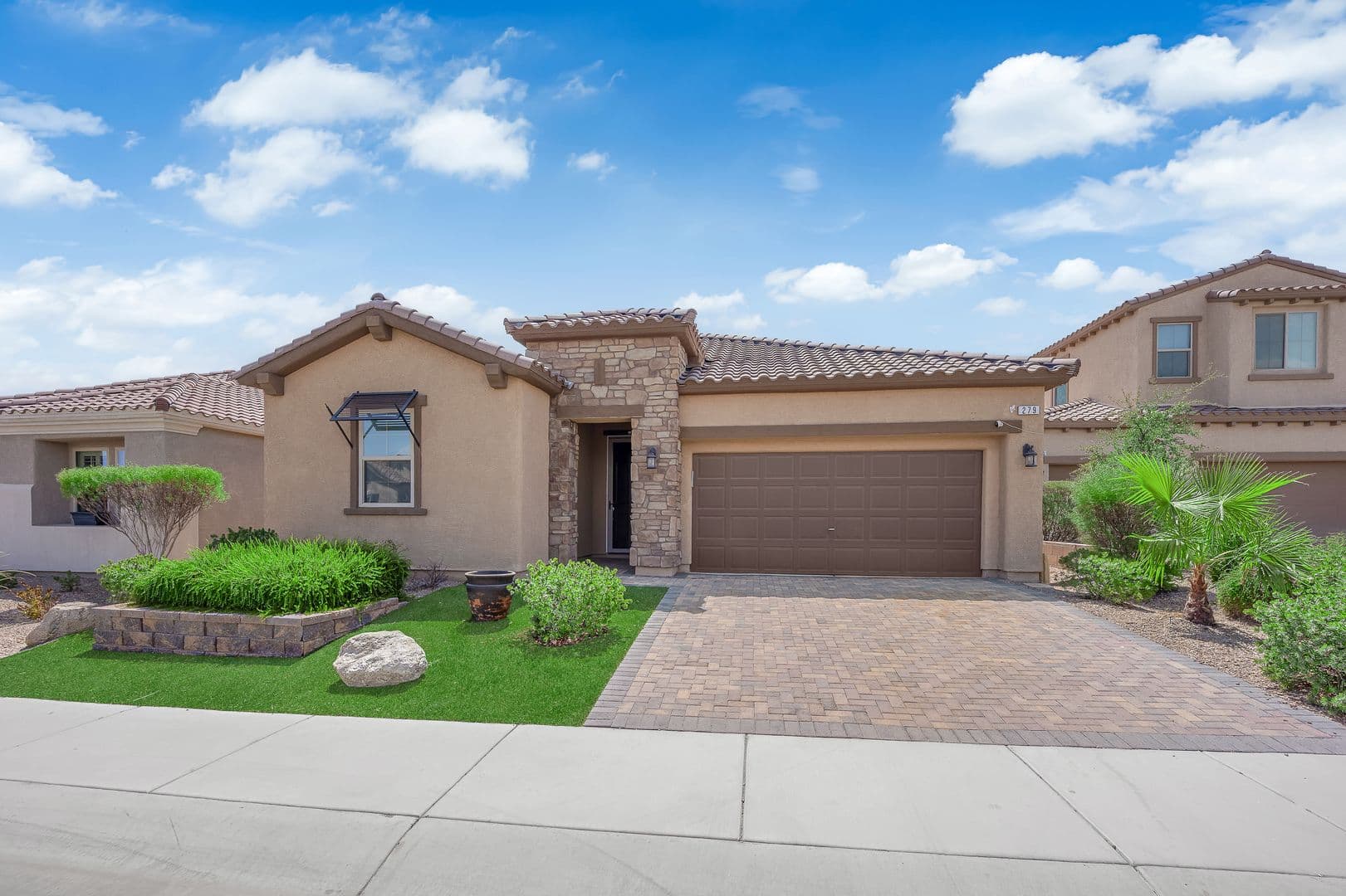 Henderson House: 279 Via San Gabriella