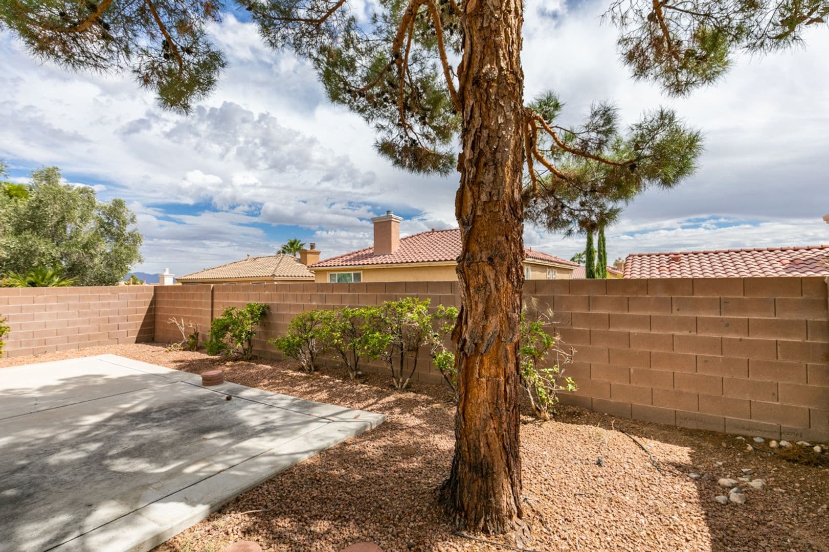 LAS VEGAS House: 1920 Sondrio Dr