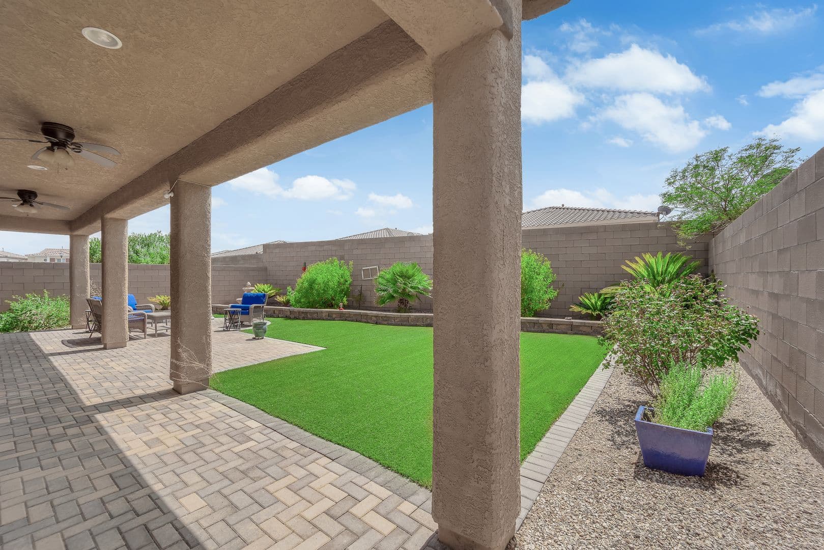 Henderson House: 279 Via San Gabriella