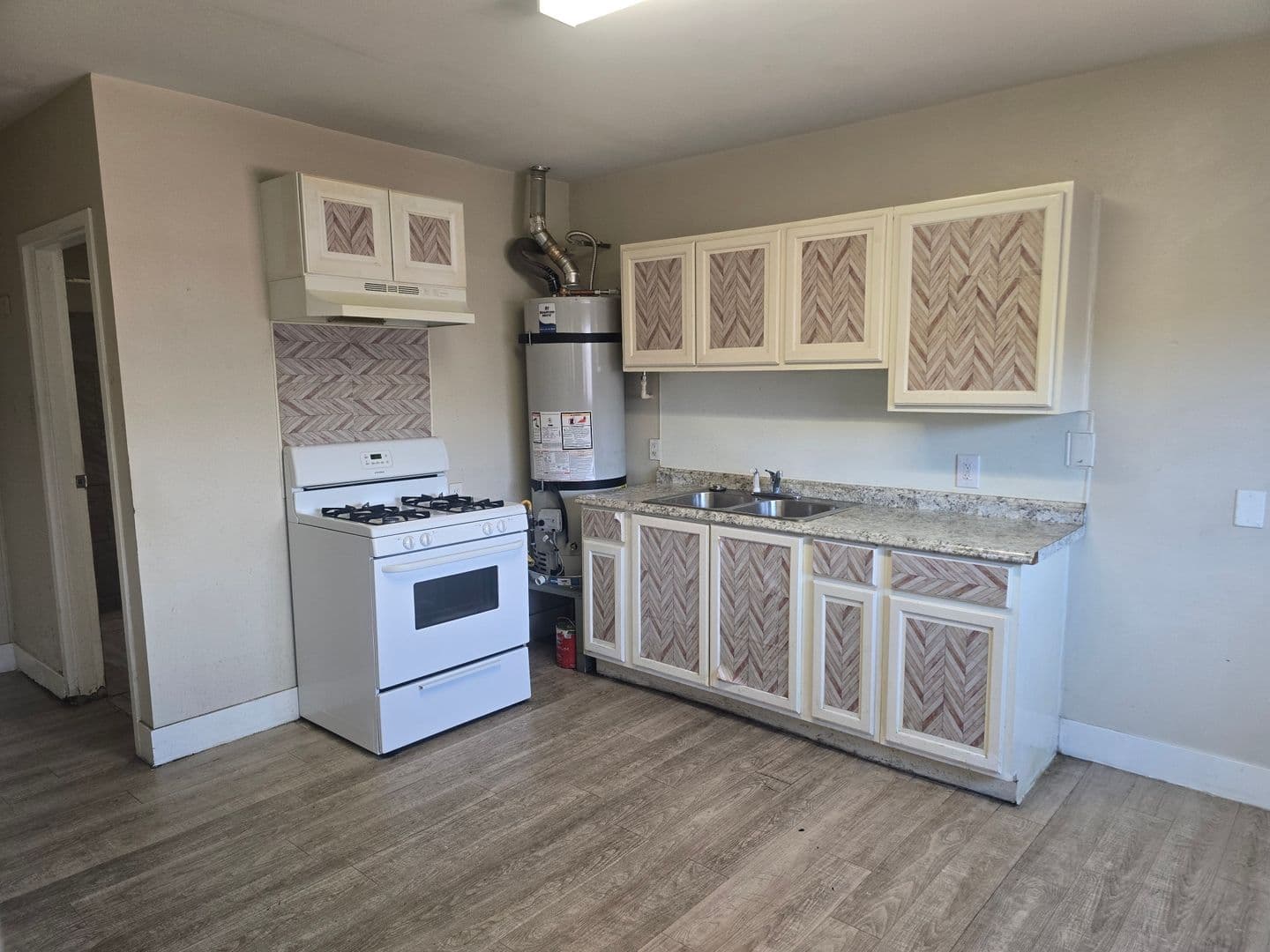 North Las Vegas Apartment: 1911 Princeton Street