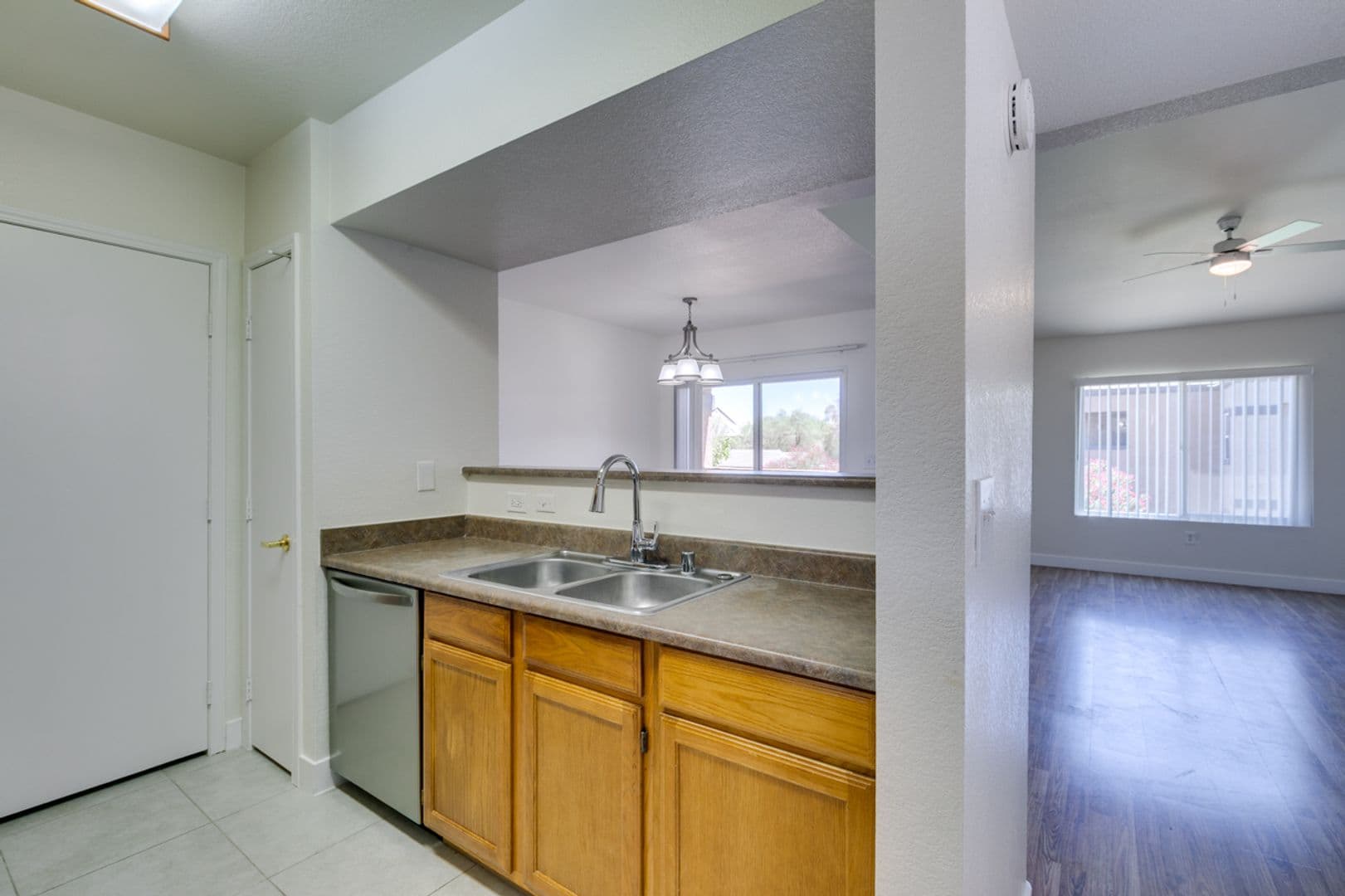 LAS VEGAS Condo: 6650 W. WARM SPRINGS ROAD UNIT 2118, BULD 16