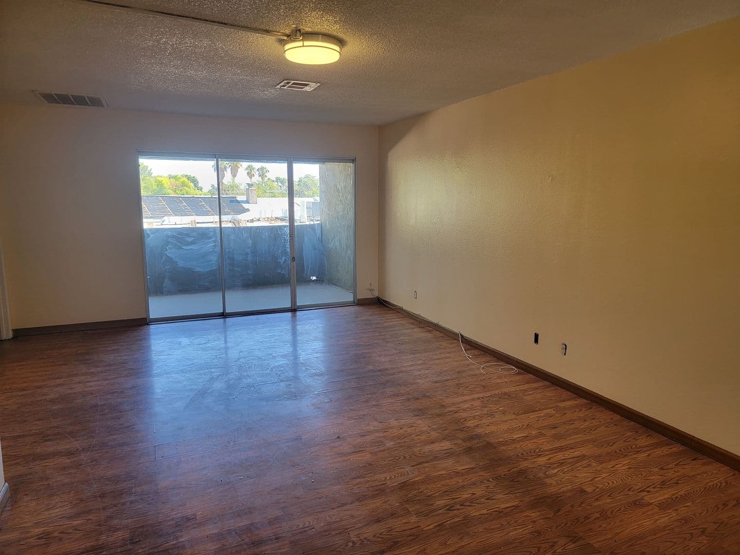 LAS VEGAS Apartment: 1773 E. Harmon Ave