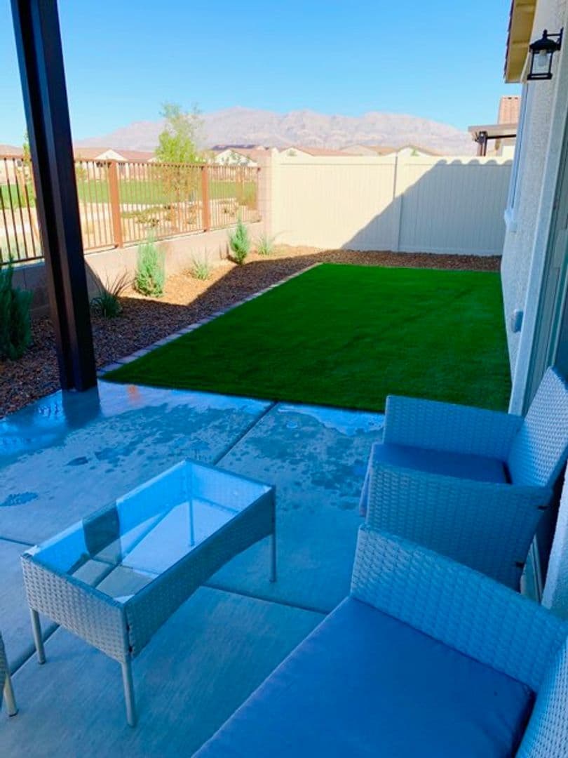 North Las Vegas House: 6823 Laguna Blanca Street