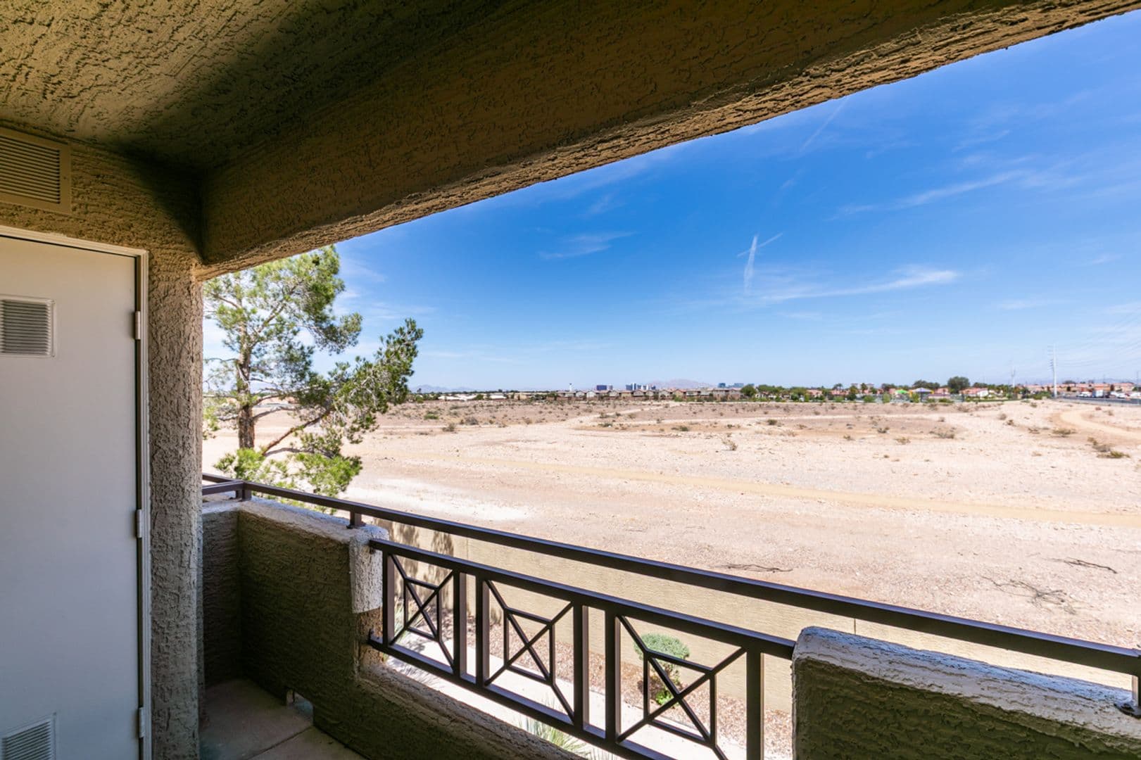 Las Vegas Condo: 8070 W. Russell Rd Unit 2026 BLDG 6