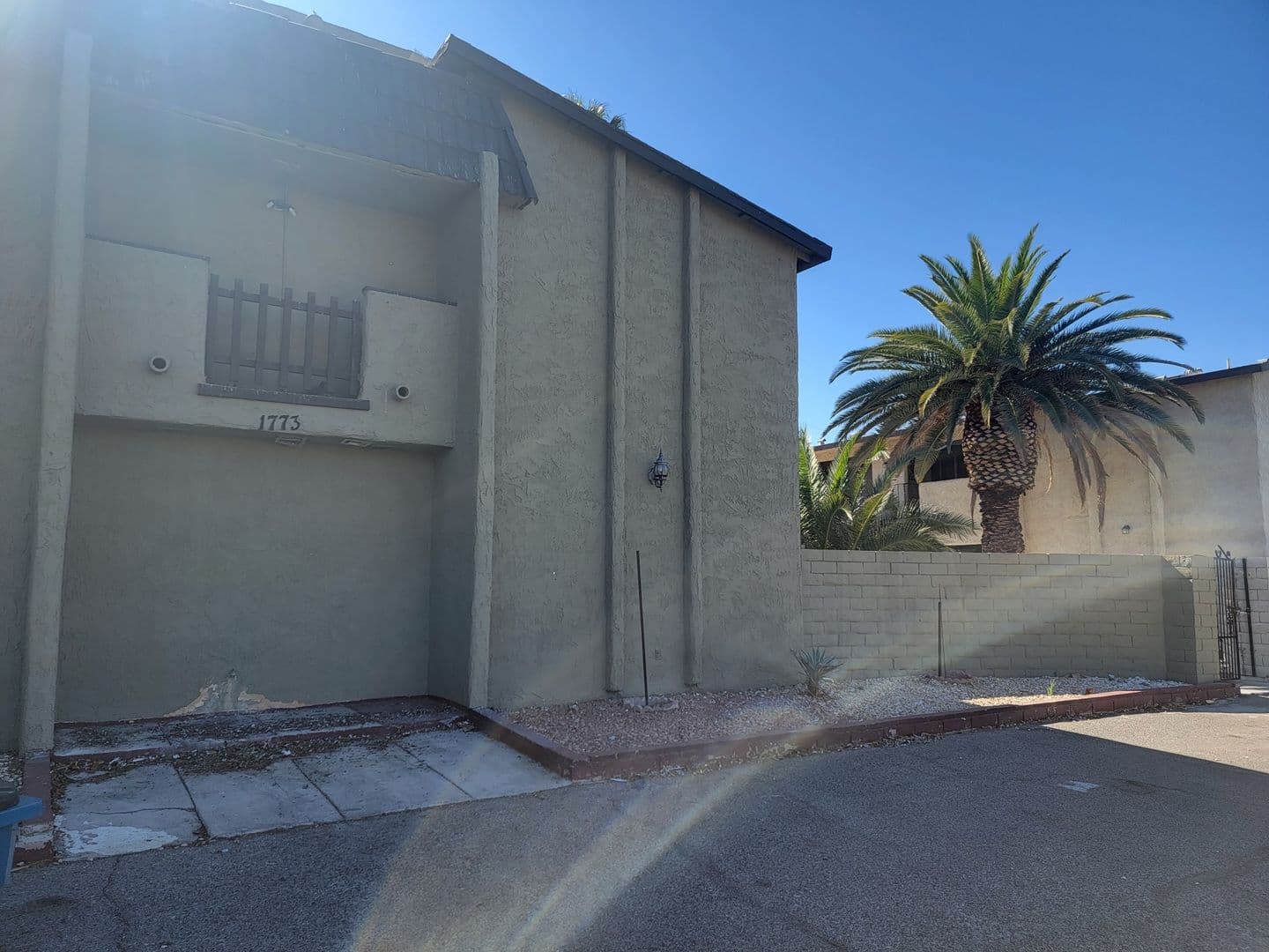 LAS VEGAS Apartment: 1773 E. Harmon Ave