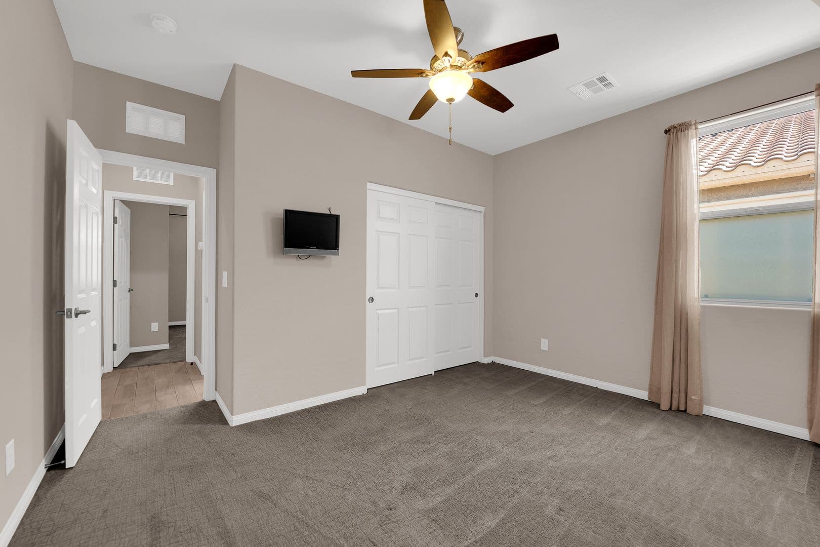 Henderson House: 279 Via San Gabriella