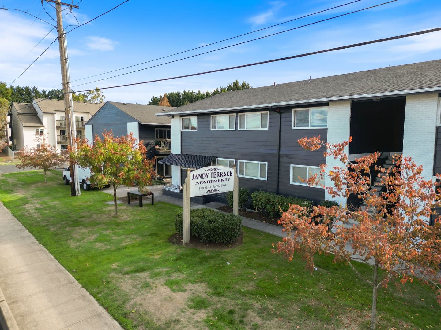 Portland Apartment: 12800 NE Sandy Blvd