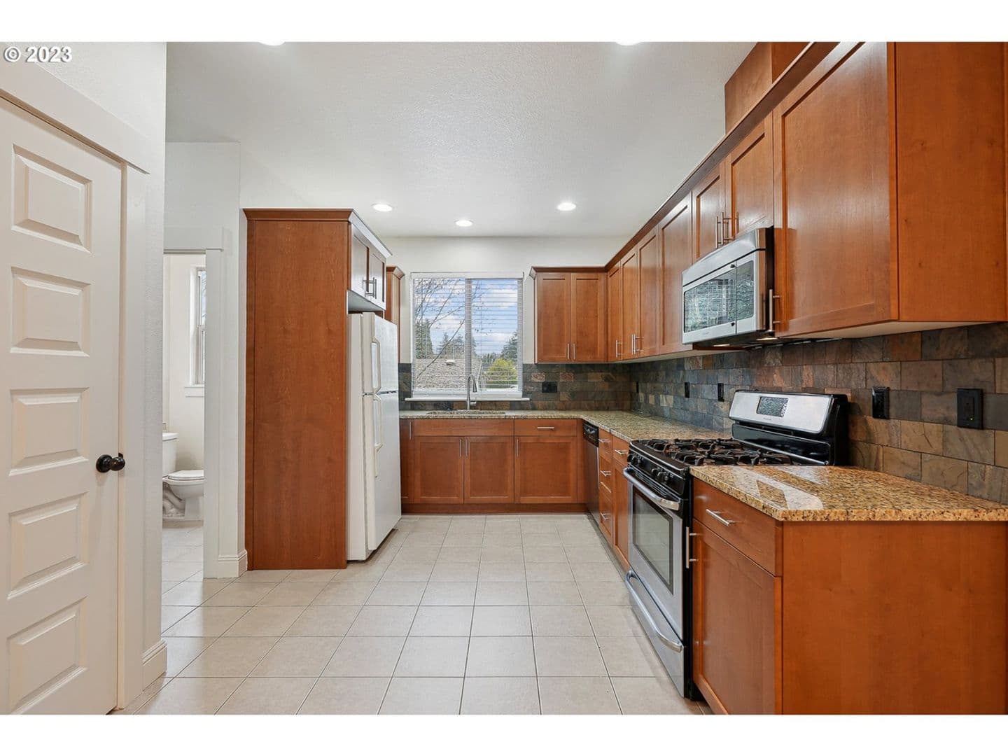 Portland Townhome: 5331 NE Cully Blvd