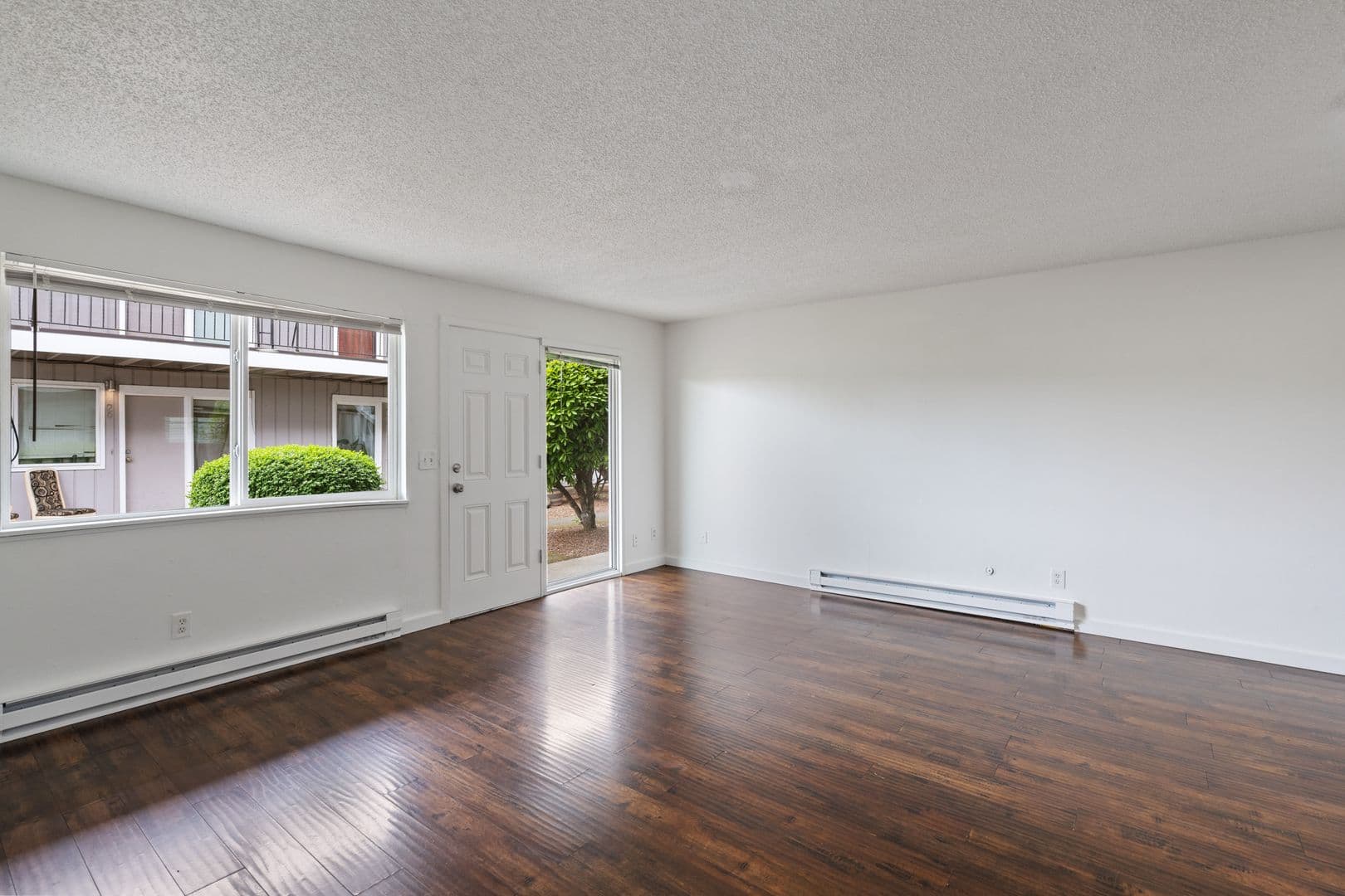 Gresham Apartment: 17924 SE Division St