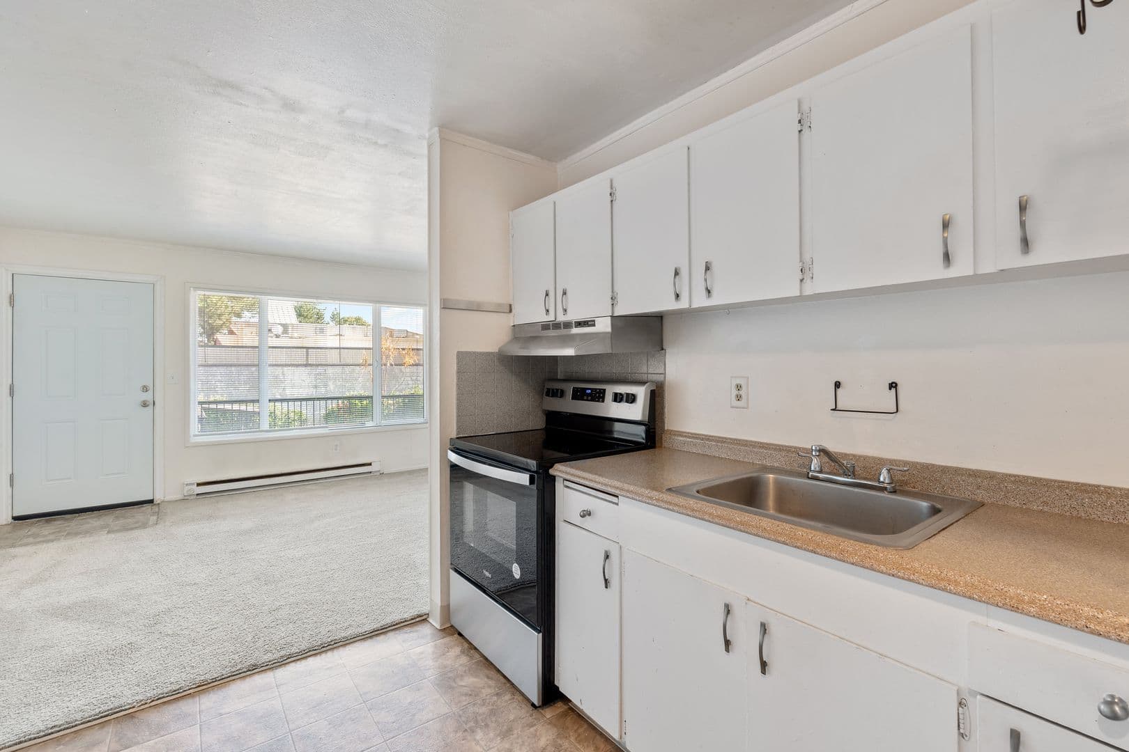 Portland Apartment: 8104-8110 SE Raymond St.