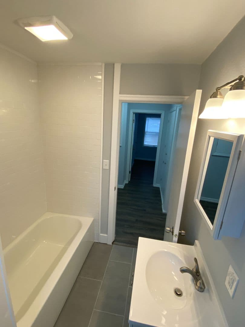 Portland Apartment: 8104-8110 SE Raymond St.