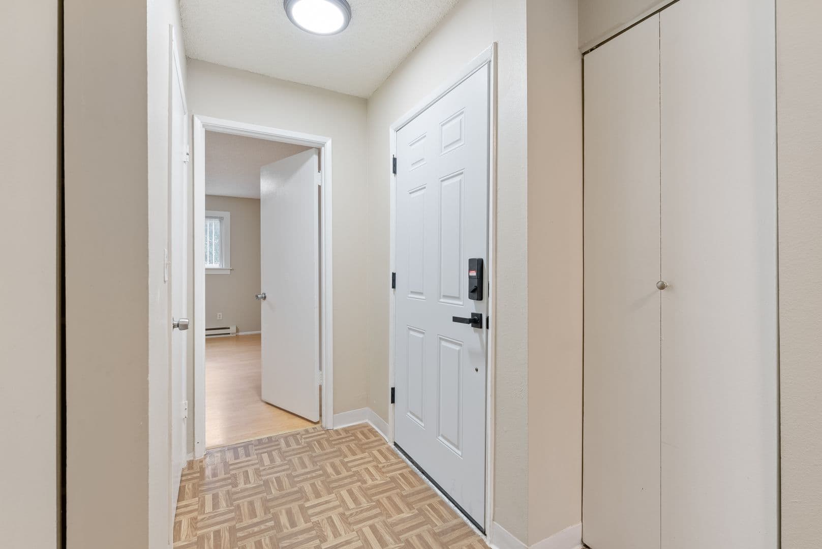 Portland Apartment: 12800 NE Sandy Blvd