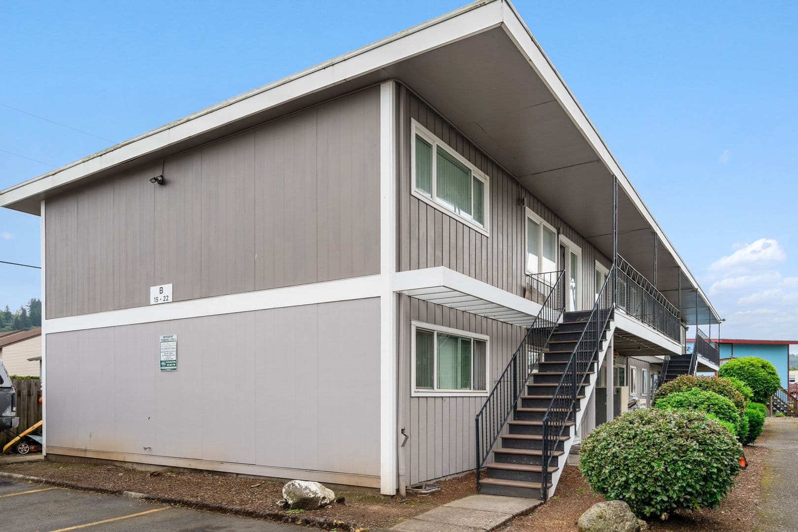 Gresham Apartment: 17924 SE Division St