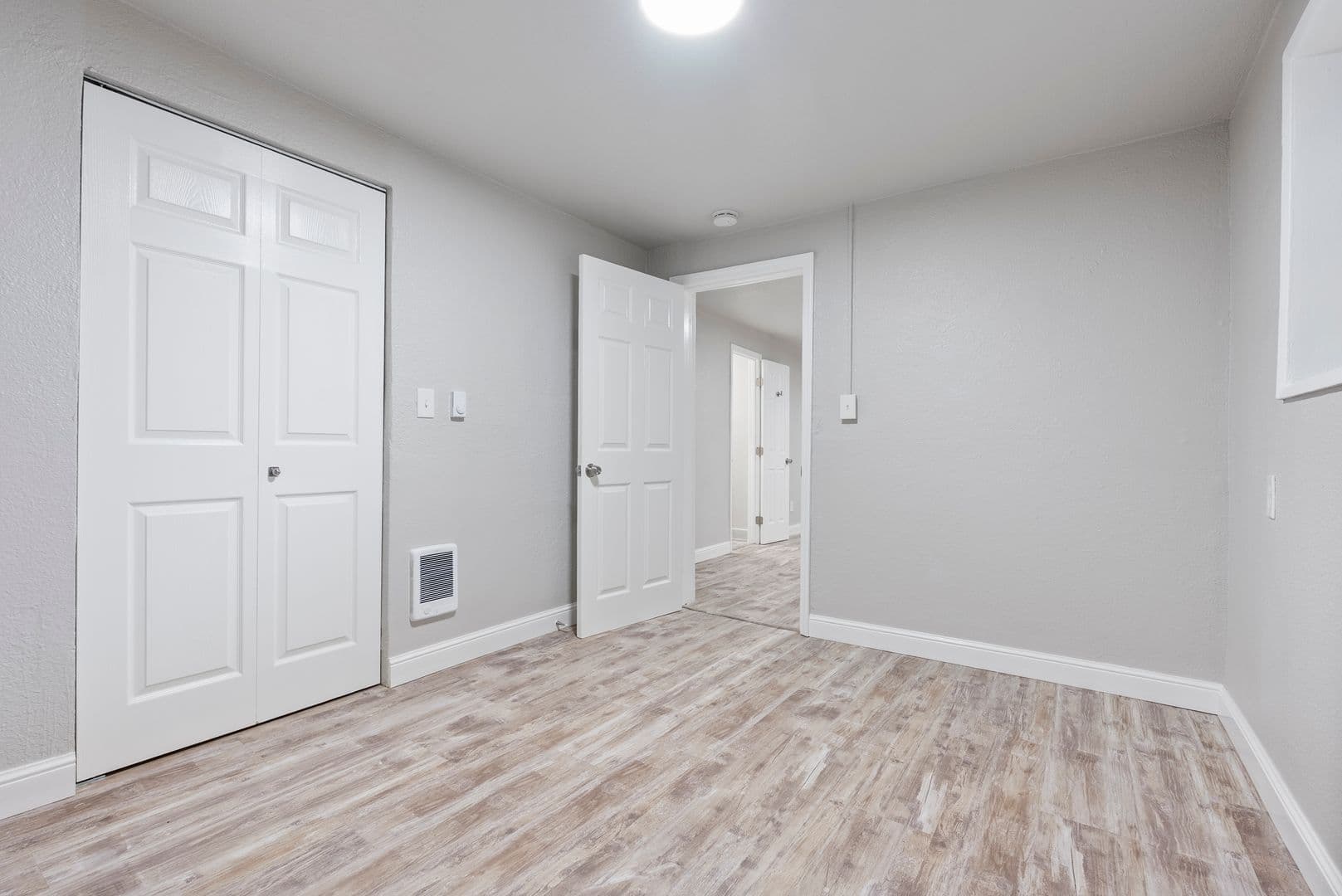 Vancouver Apartment: 3812 R St - Unit #3