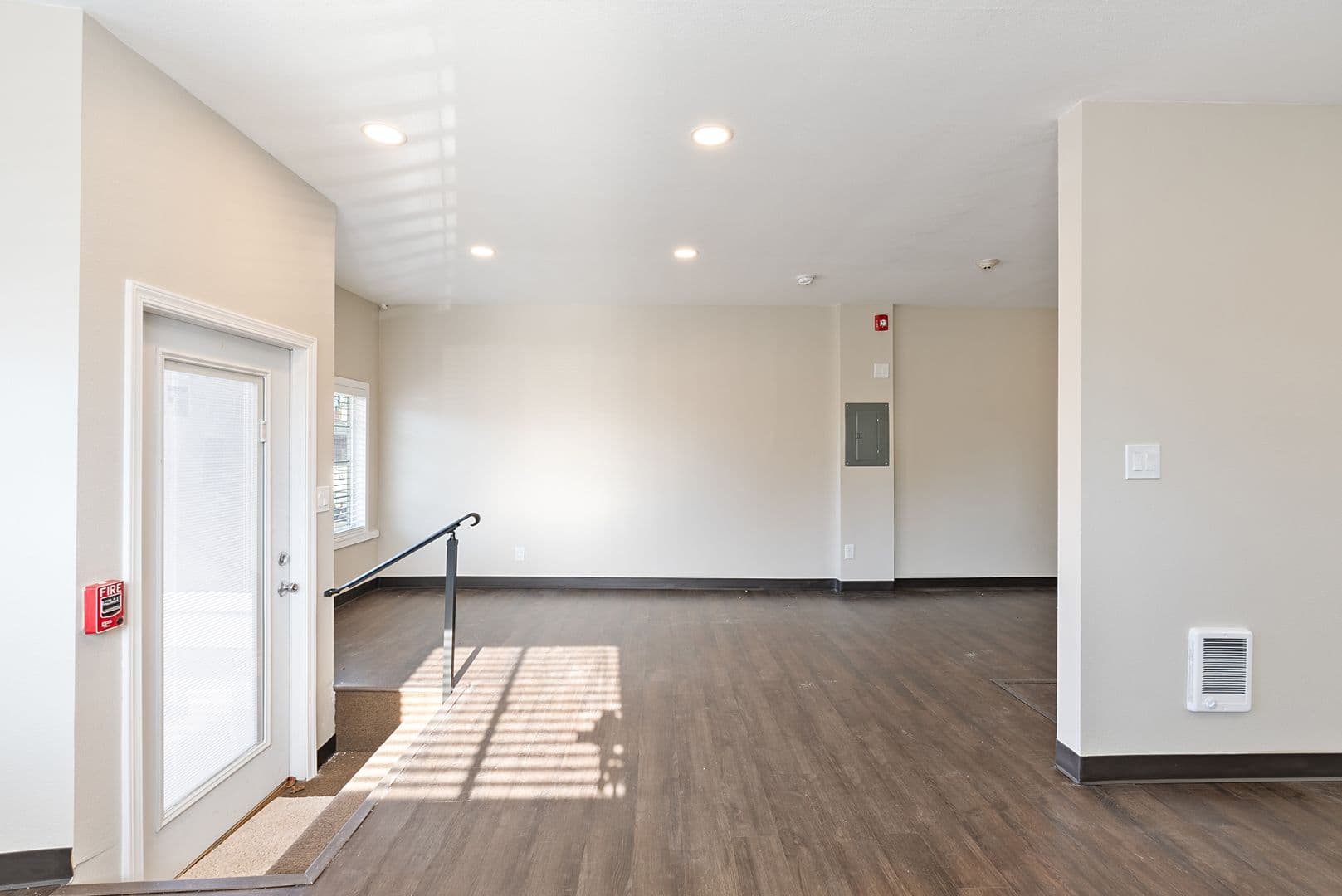 Molalla Apartment: 123 S. Molalla Ave.