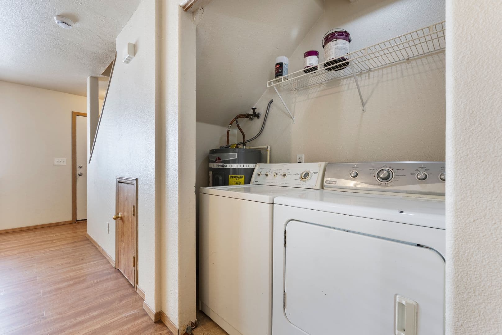 Portland Townhome: 2338 SE 89th Ave