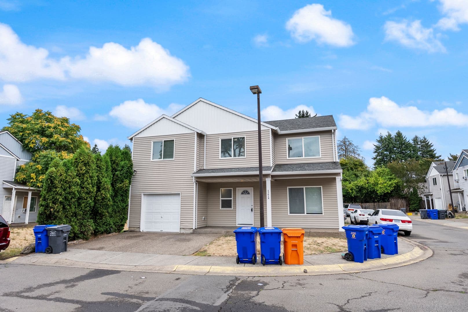 Portland House: 12618 SE Ramona St