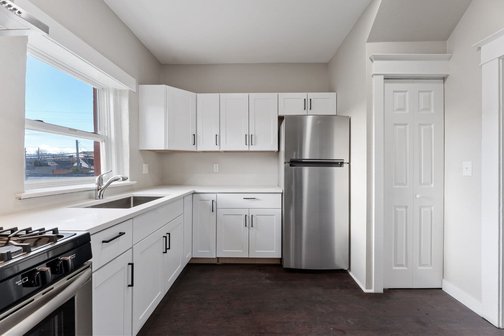 Portland Apartment: 100 N Killingsworth St