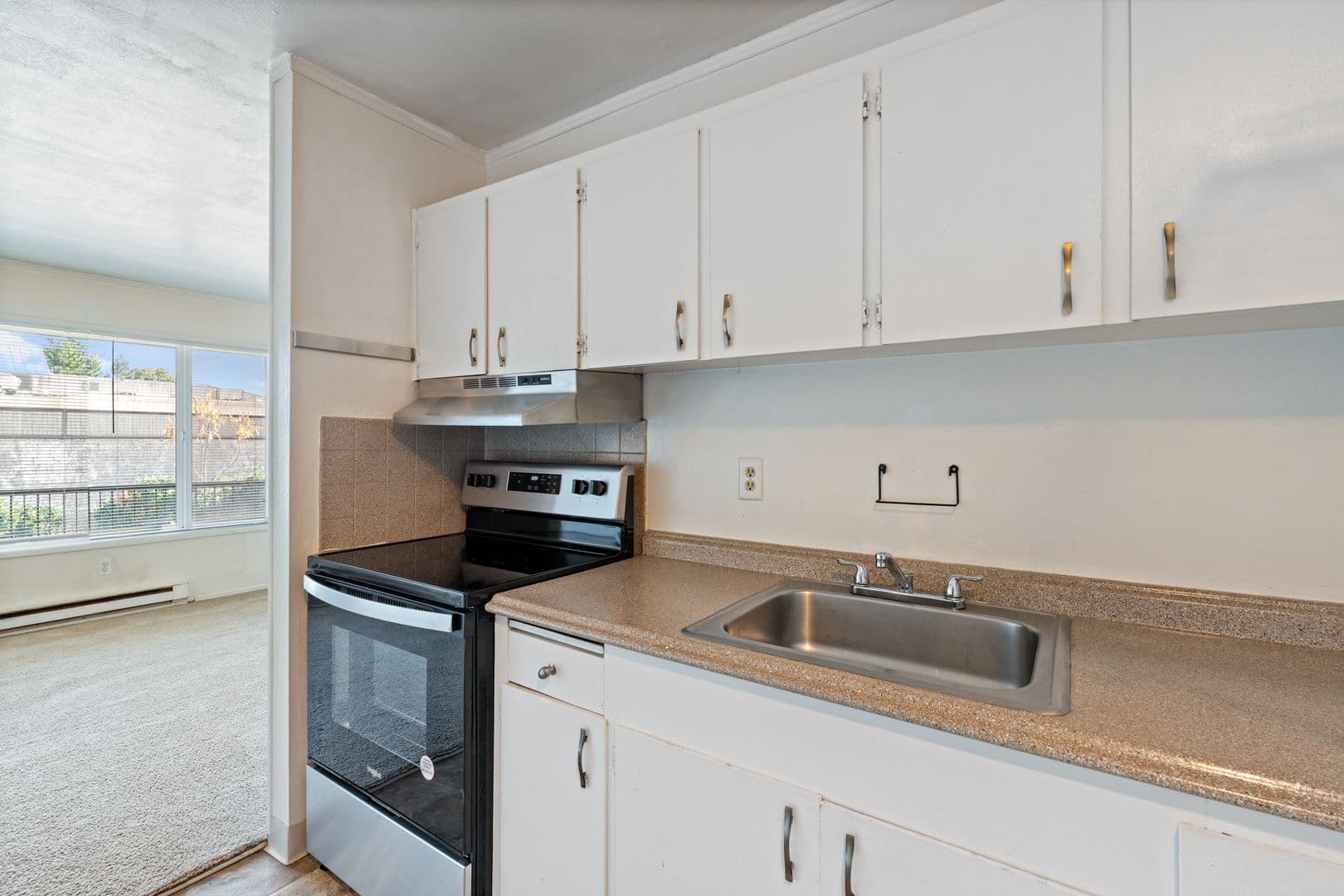 Portland Apartment: 8104-8110 SE Raymond St.