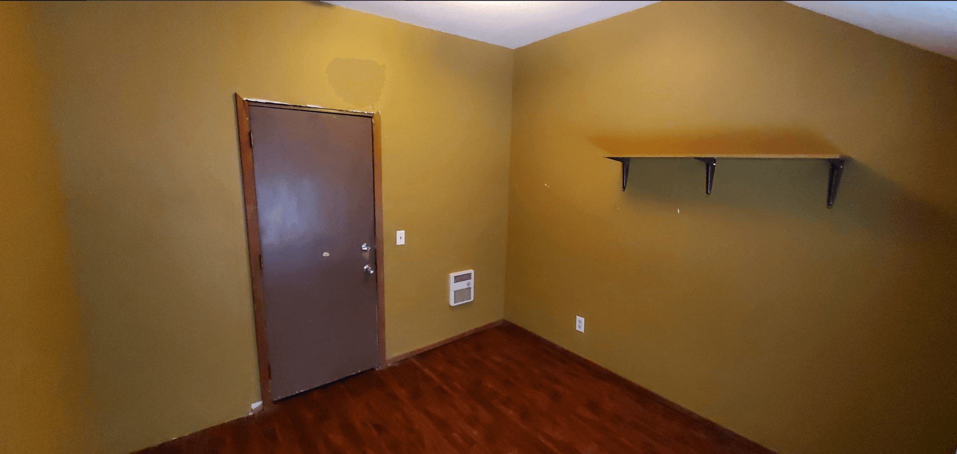 Molalla Apartment: 123 S. Molalla Ave.