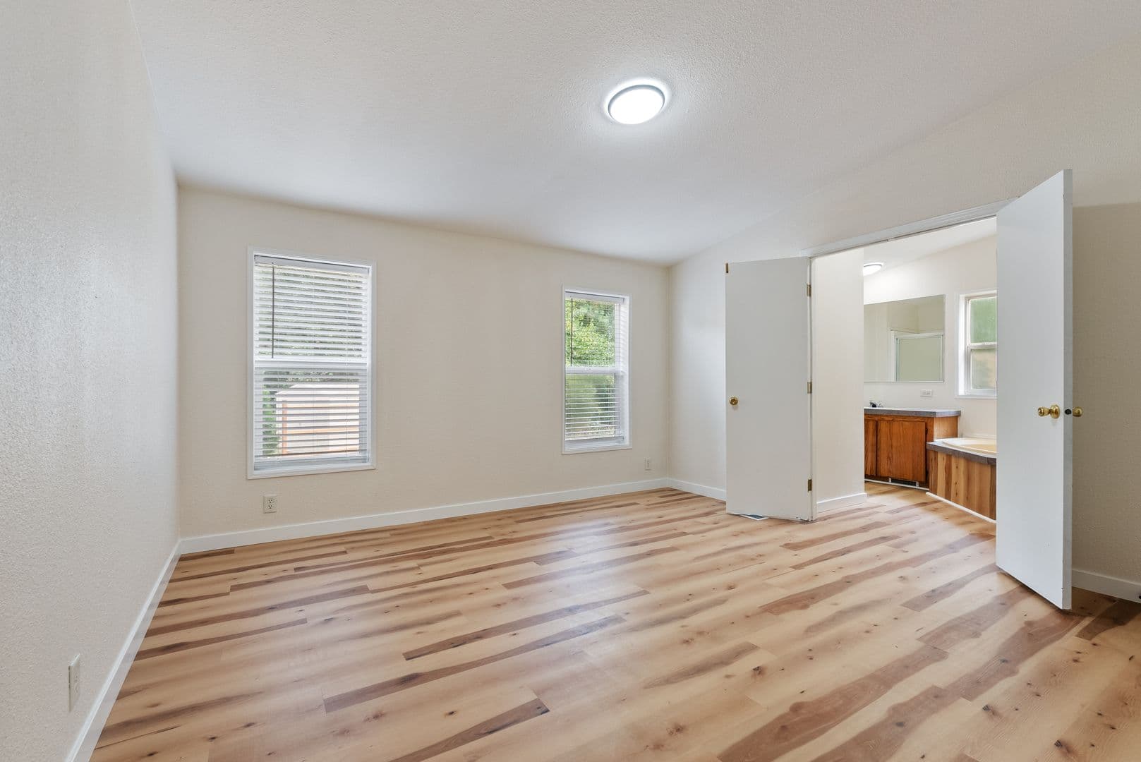 Portland House: 6422 SE 144th Ln