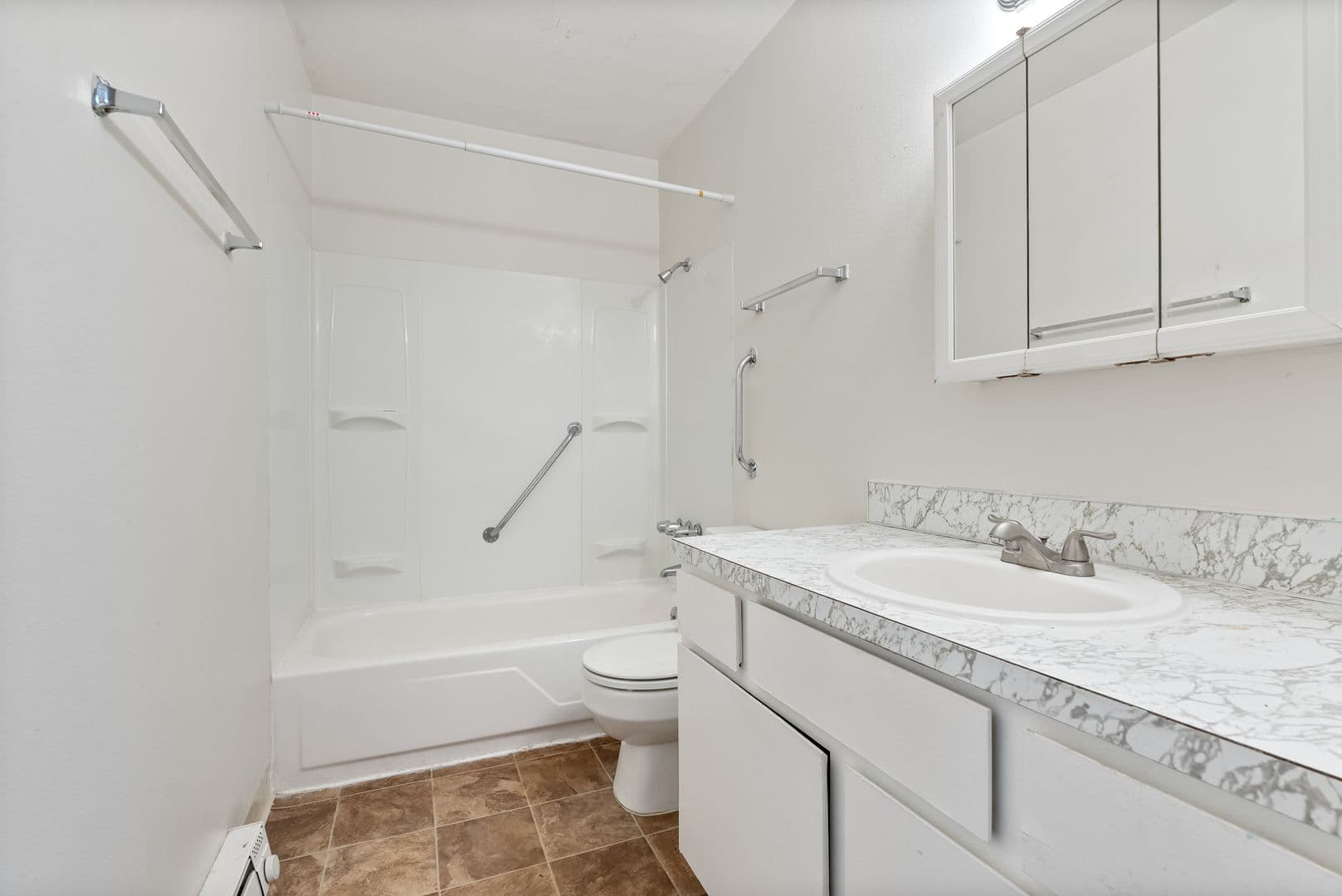 Portland Apartment: 12800 NE Sandy Blvd