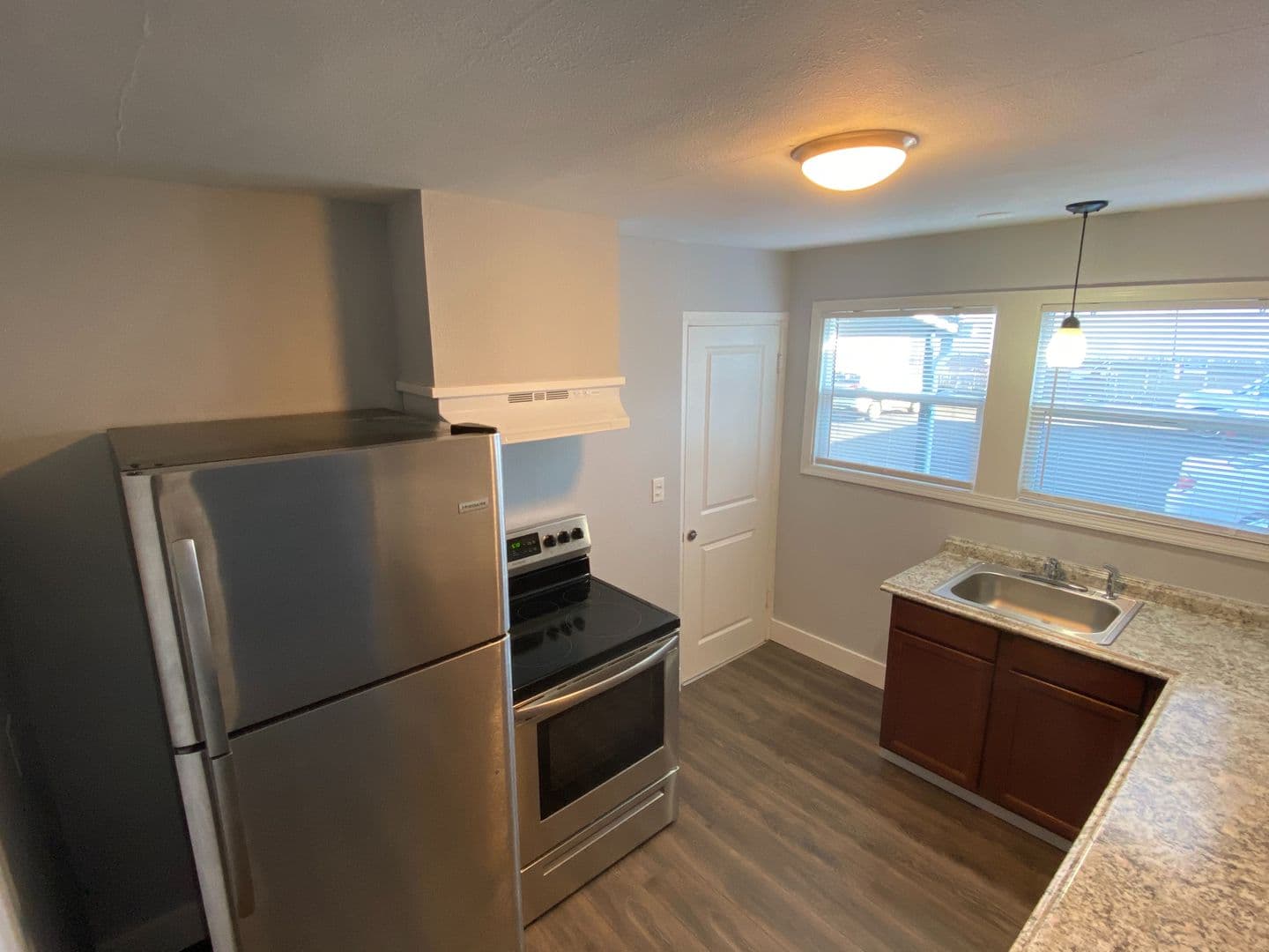 Portland Apartment: 8104-8110 SE Raymond St.