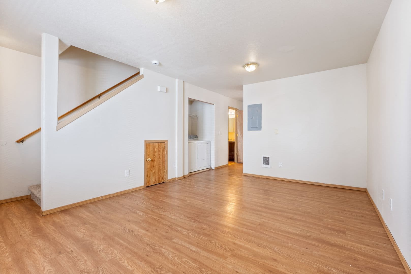 Portland Townhome: 2338 SE 89th Ave