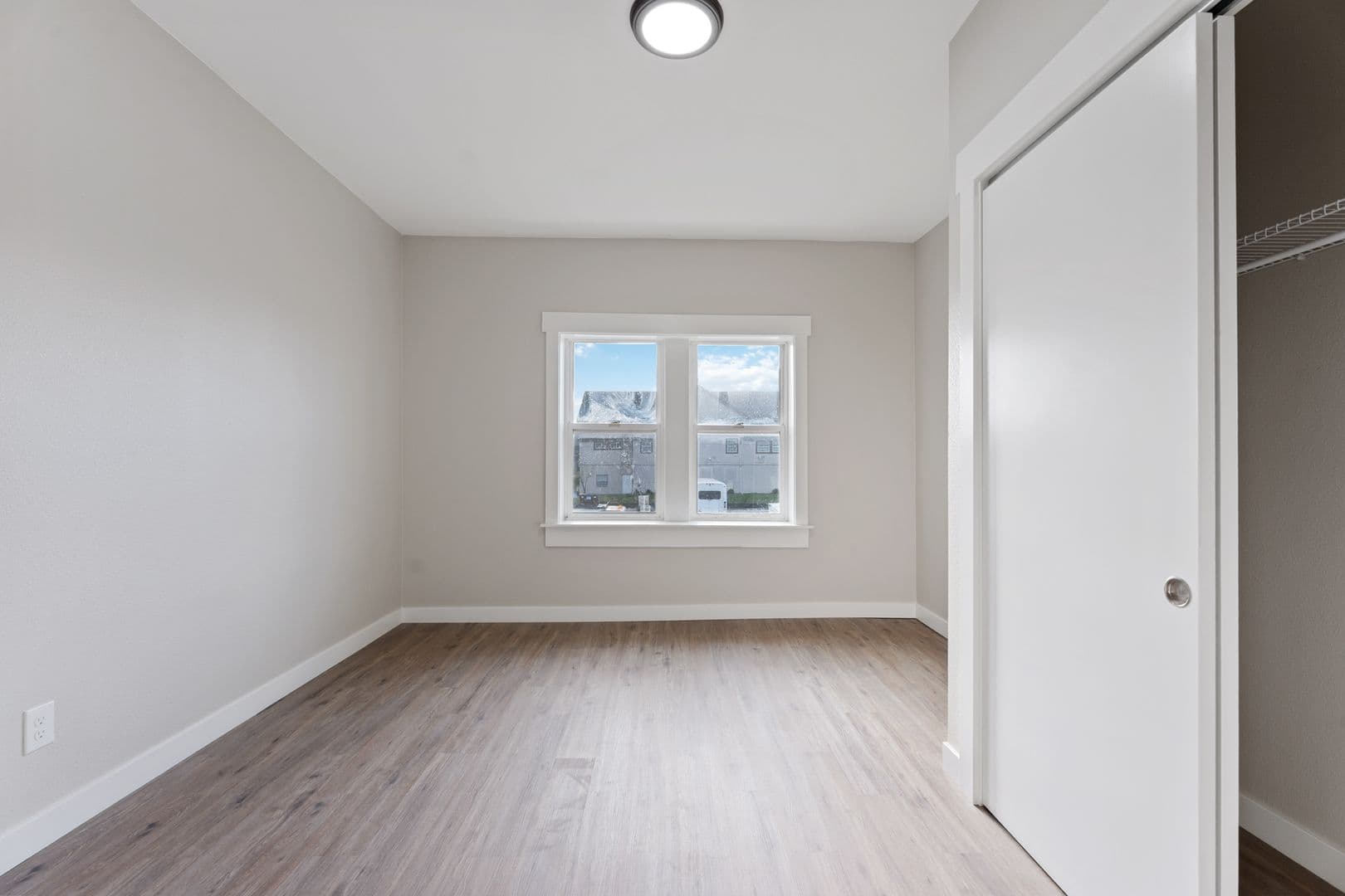 Portland Apartment: 100 N Killingsworth St